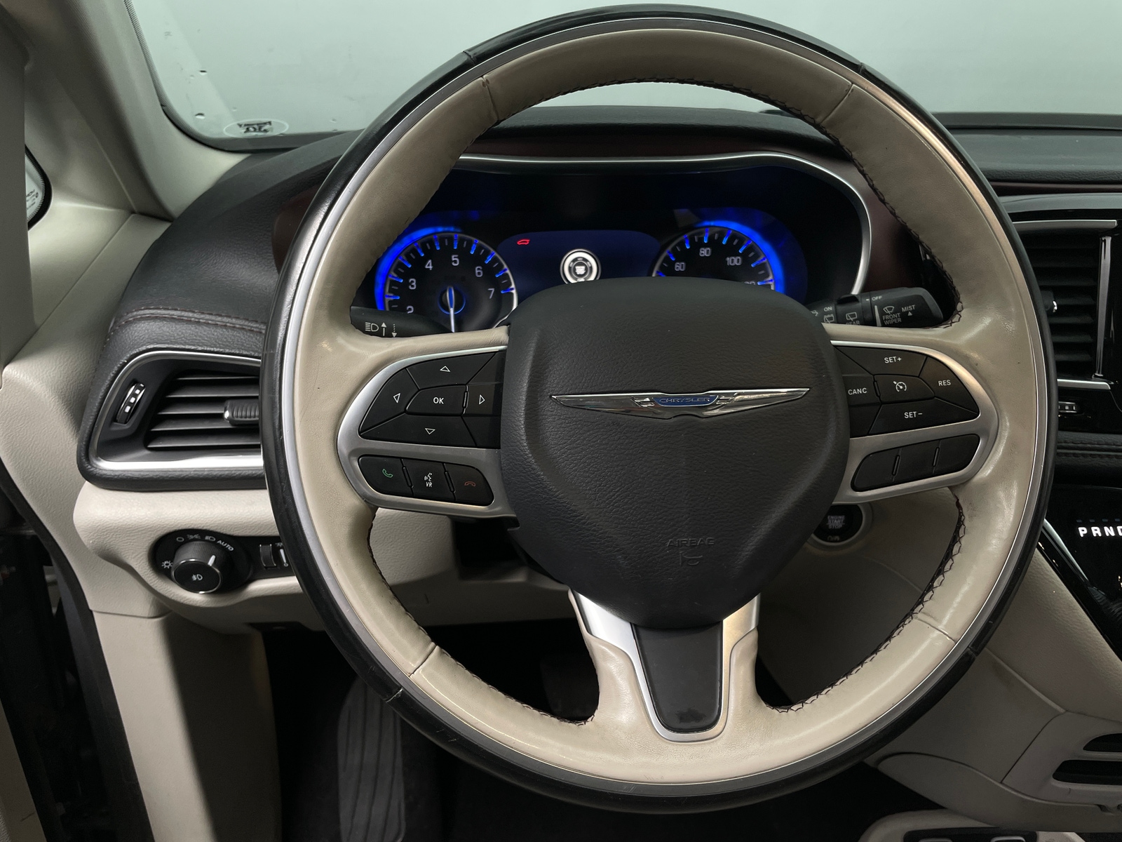 Thumbnail: 2019 Chrysler Pacifica - 4