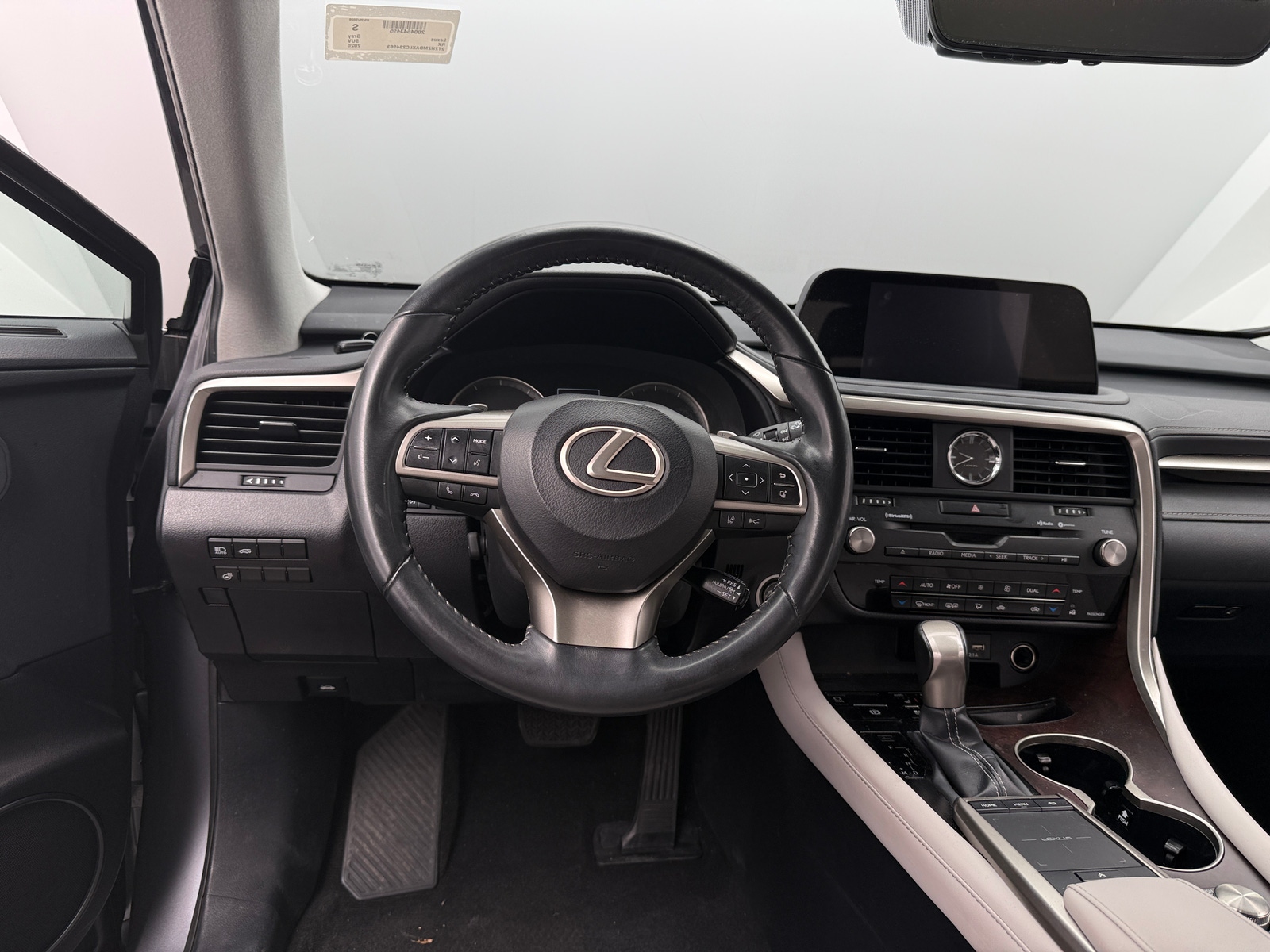 Thumbnail: 2020 Lexus RX - 4