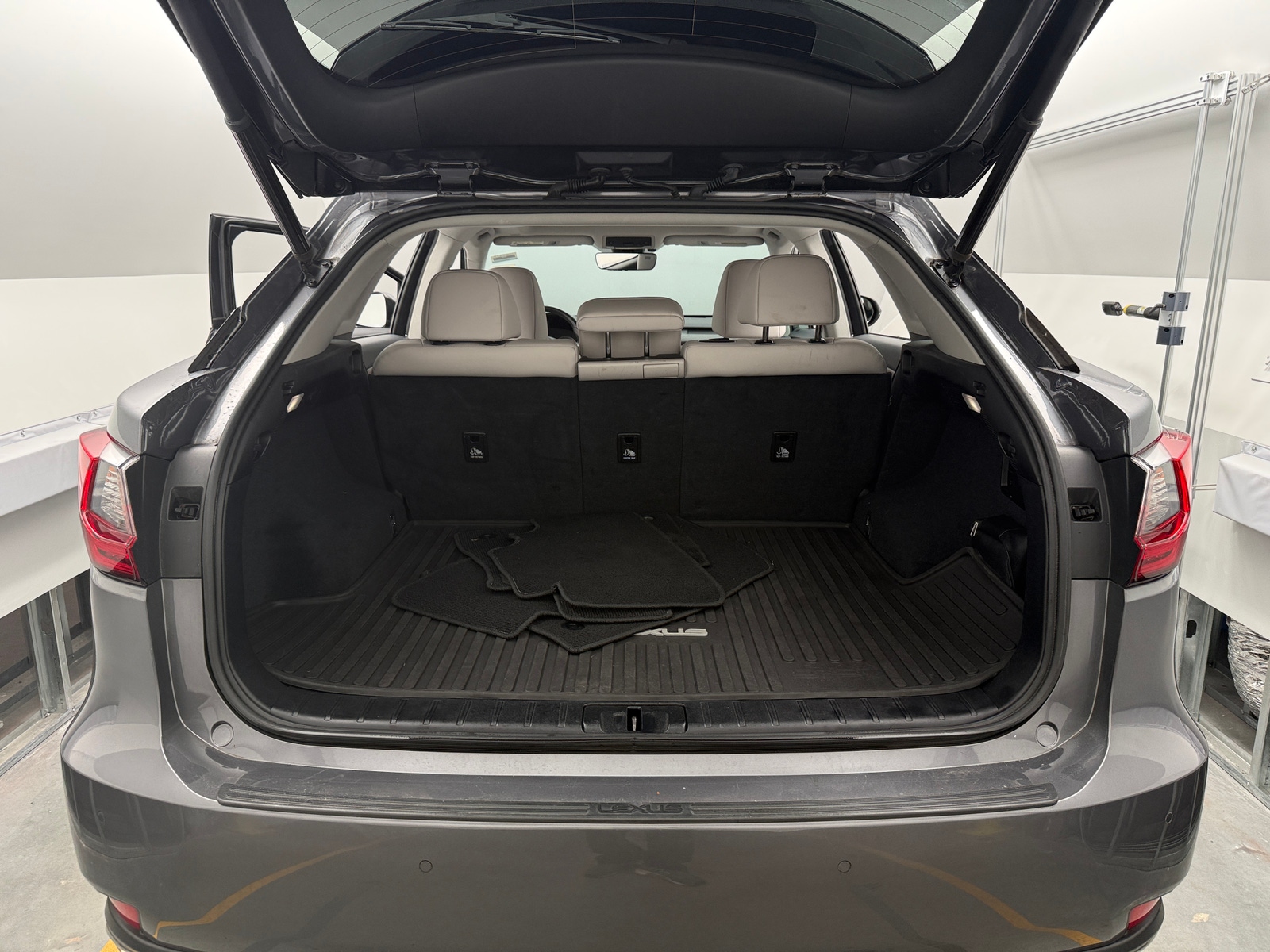 Thumbnail: 2020 Lexus RX - 6