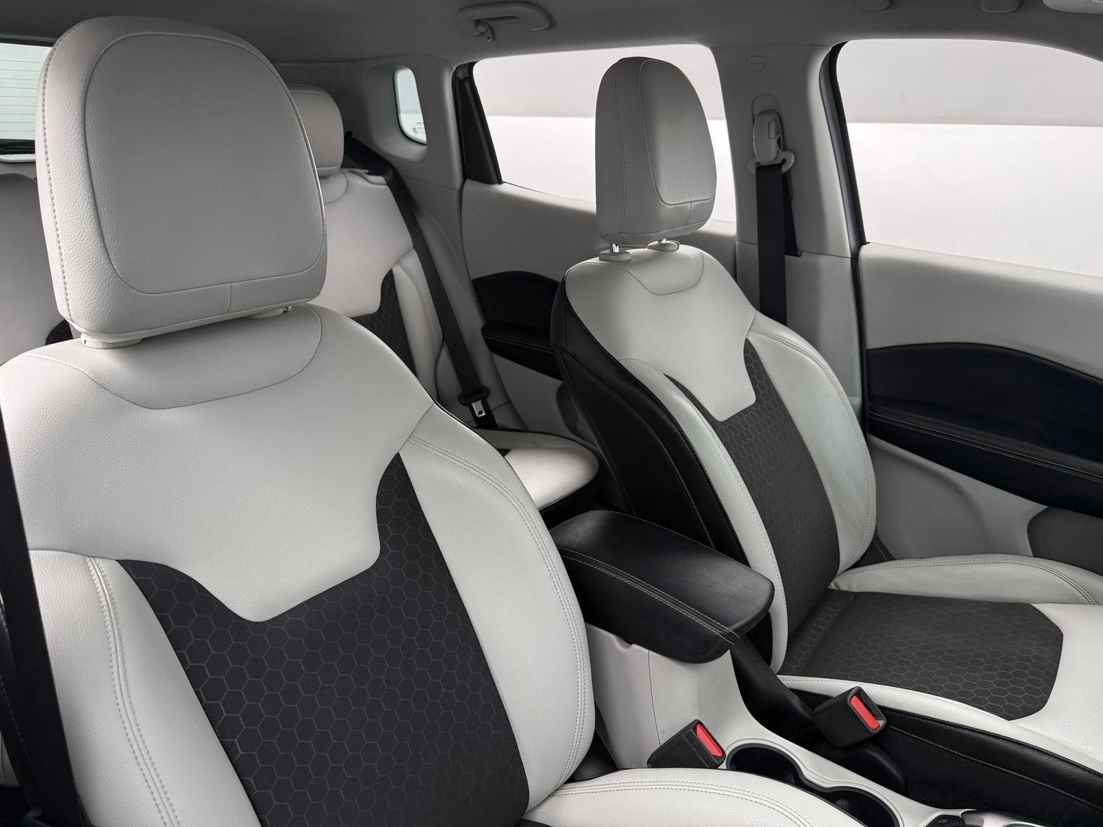 Thumbnail: 2018 Jeep Compass - 2