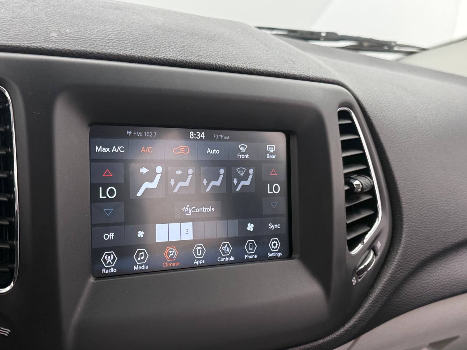 Thumbnail: 2018 Jeep Compass - 4