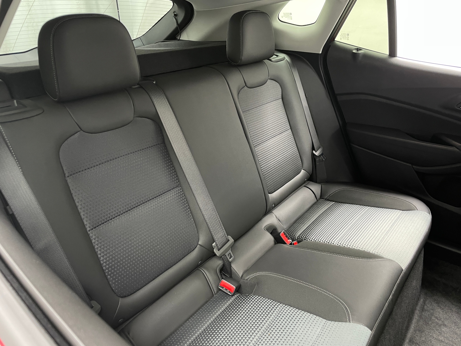 Thumbnail: 2025 Chevrolet Trax - 6