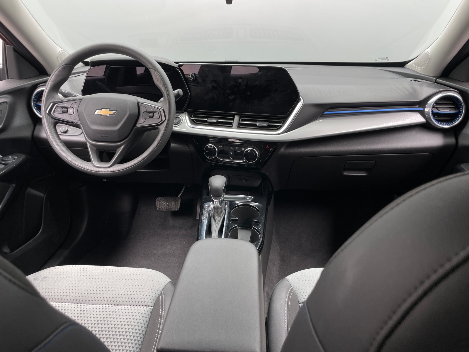 Thumbnail: 2025 Chevrolet Trax - 3