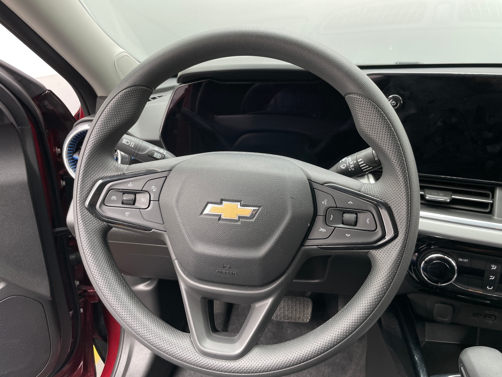 Thumbnail: 2025 Chevrolet Trax - 5