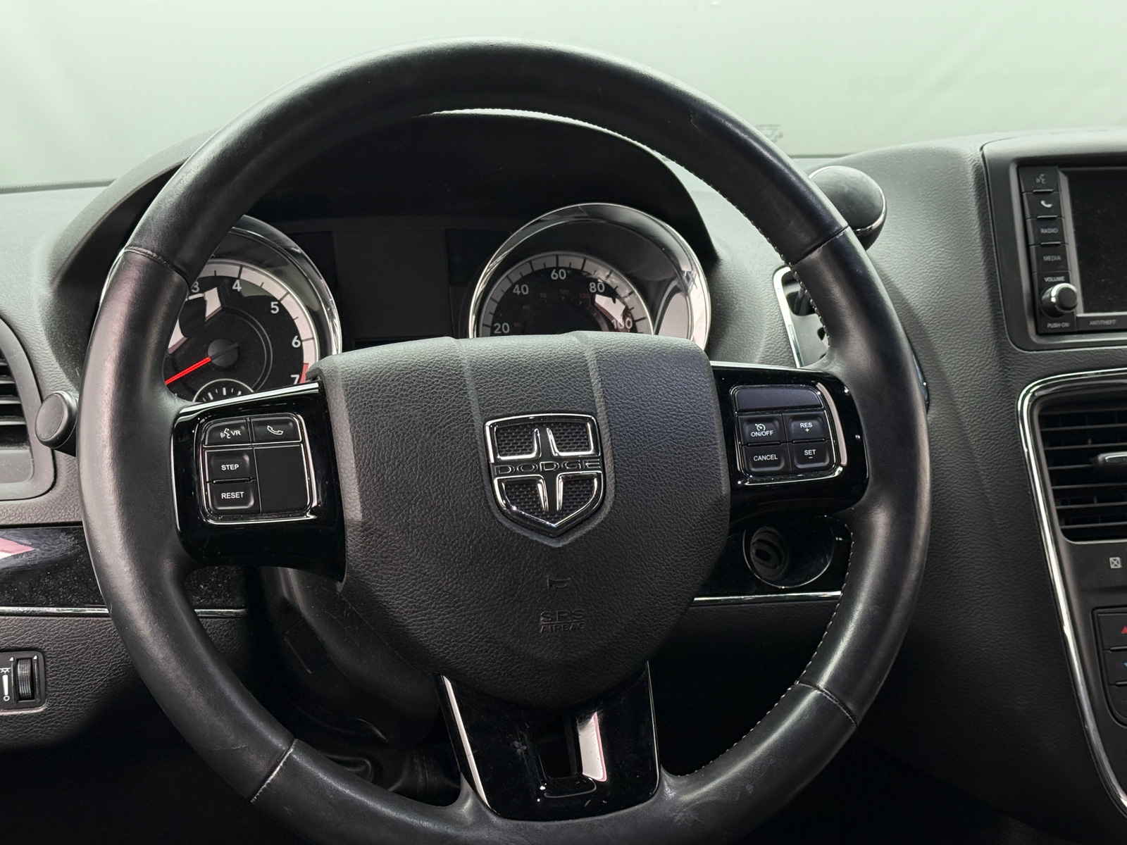 Thumbnail: 2018 Dodge Grand Caravan - 4