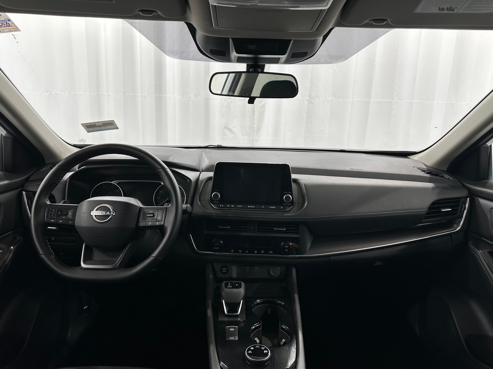Thumbnail: 2025 Nissan Rogue - 3
