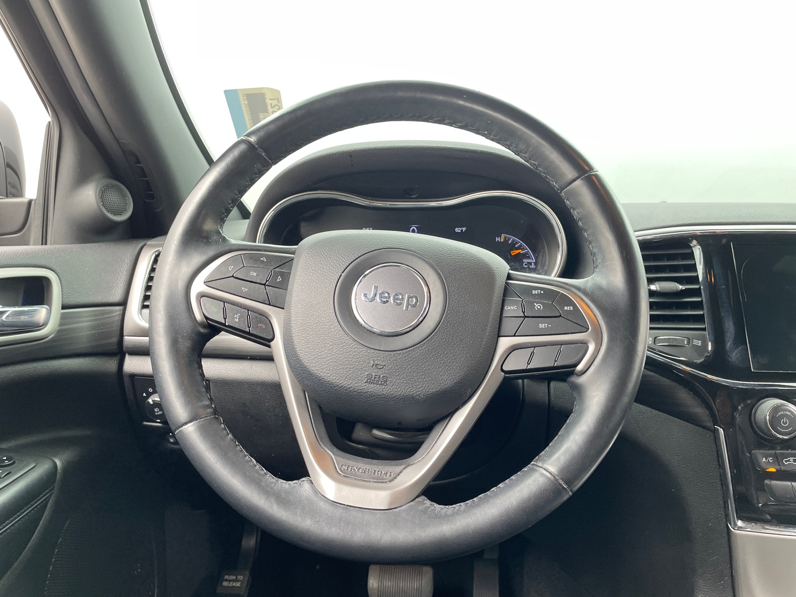 Thumbnail: 2020 Jeep Grand Cherokee - 5