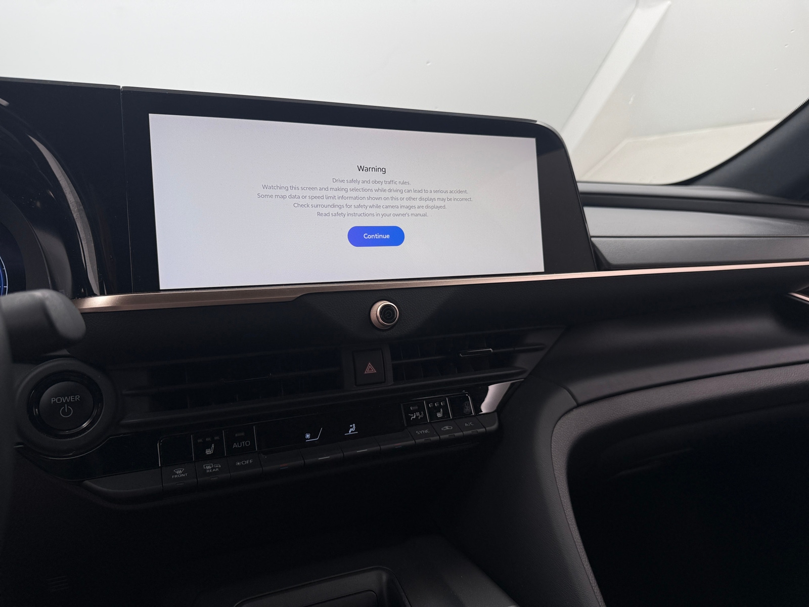 Thumbnail: 2023 Toyota Crown - 4