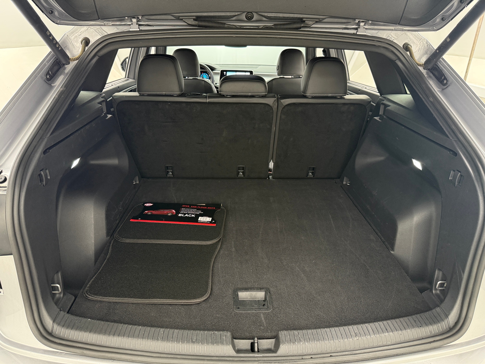 Thumbnail: 2025 Volkswagen Atlas - 6