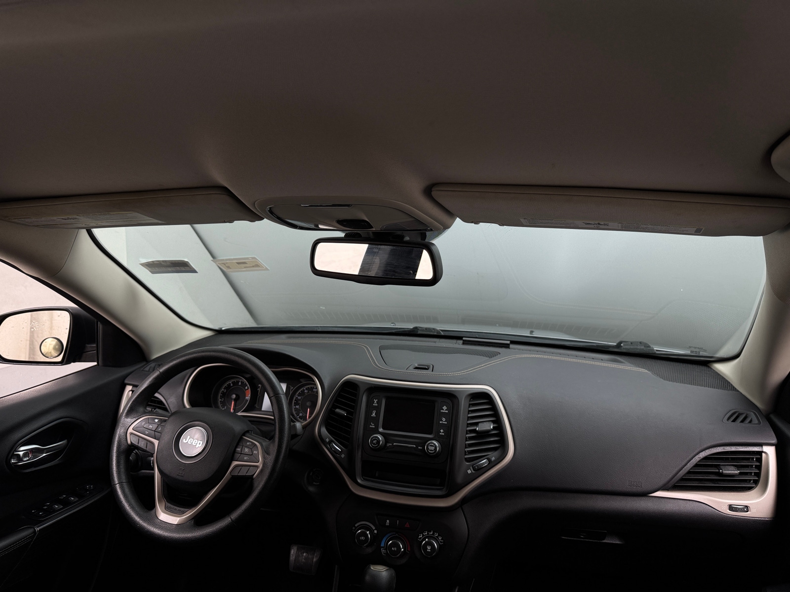 Thumbnail: 2017 Jeep Cherokee - 3