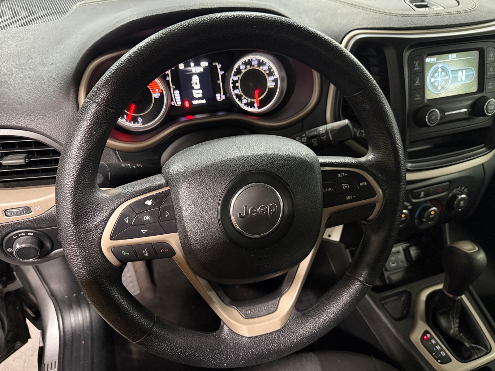 Thumbnail: 2017 Jeep Cherokee - 5