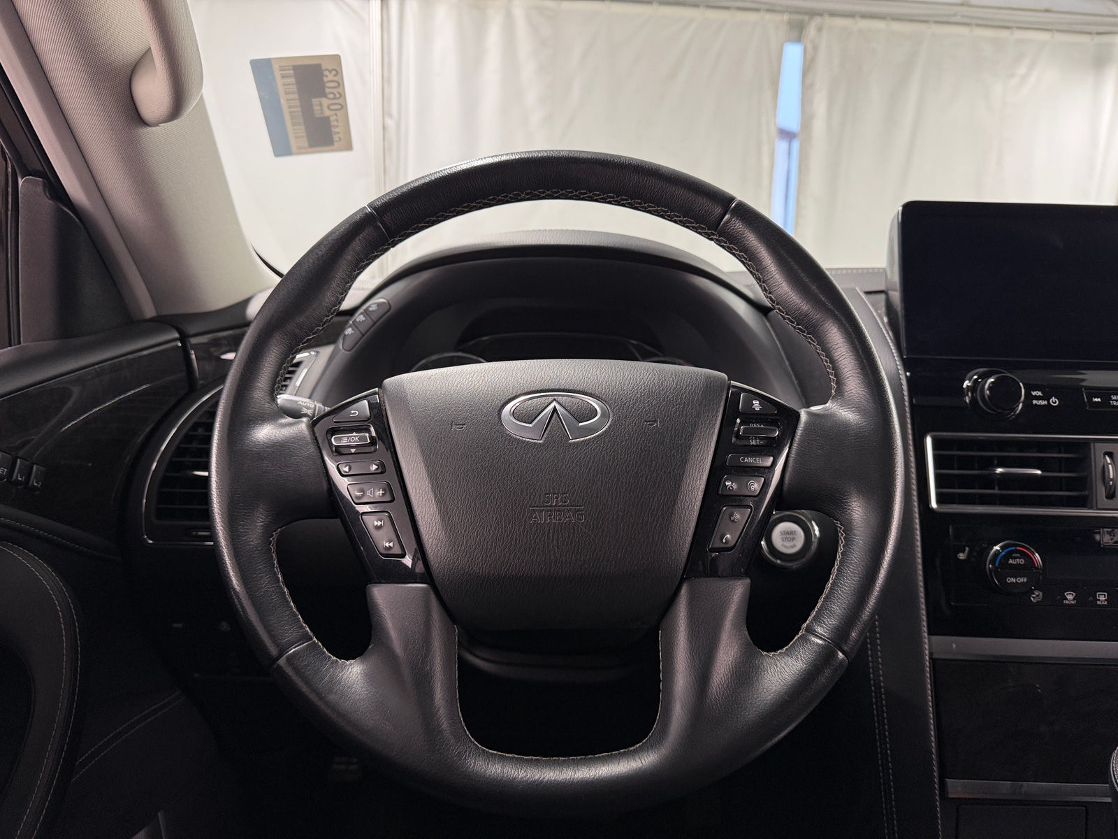 Thumbnail: 2024 INFINITI QX80 - 4