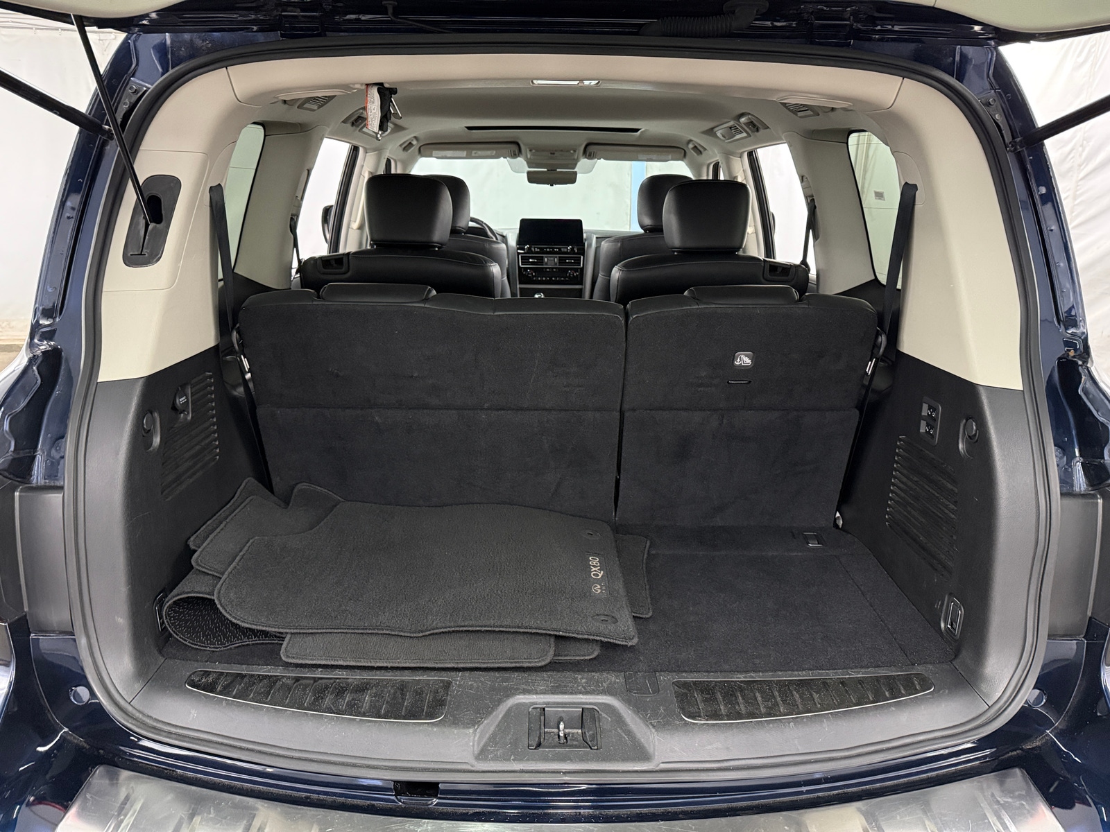 Thumbnail: 2024 INFINITI QX80 - 6