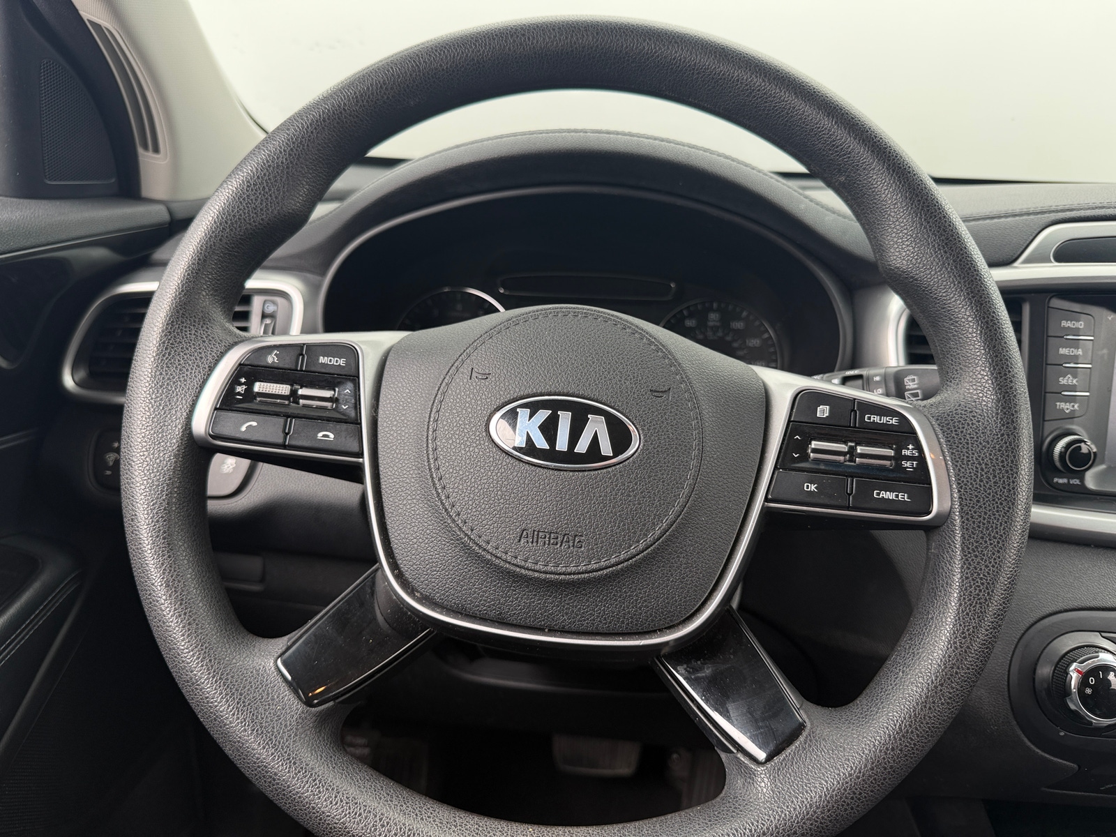 Thumbnail: 2019 Kia Sorento - 5