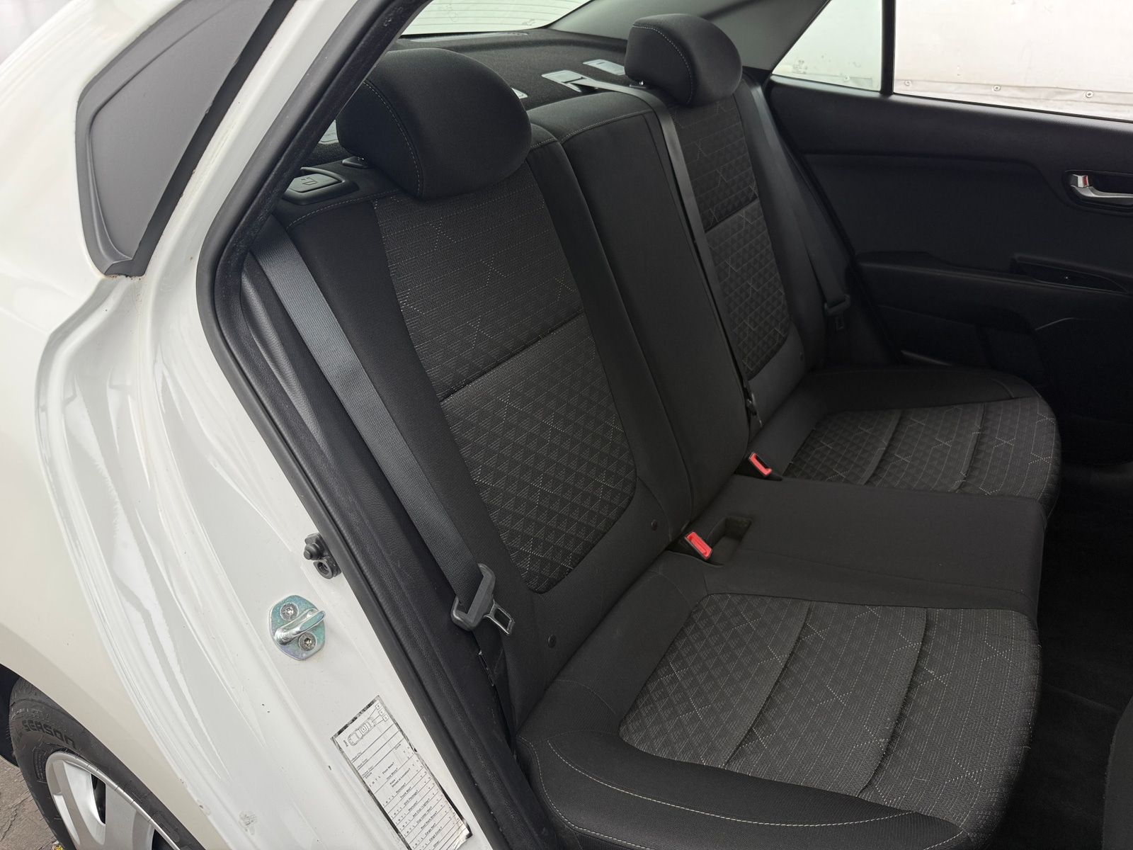 Thumbnail: 2019 Kia Rio - 6