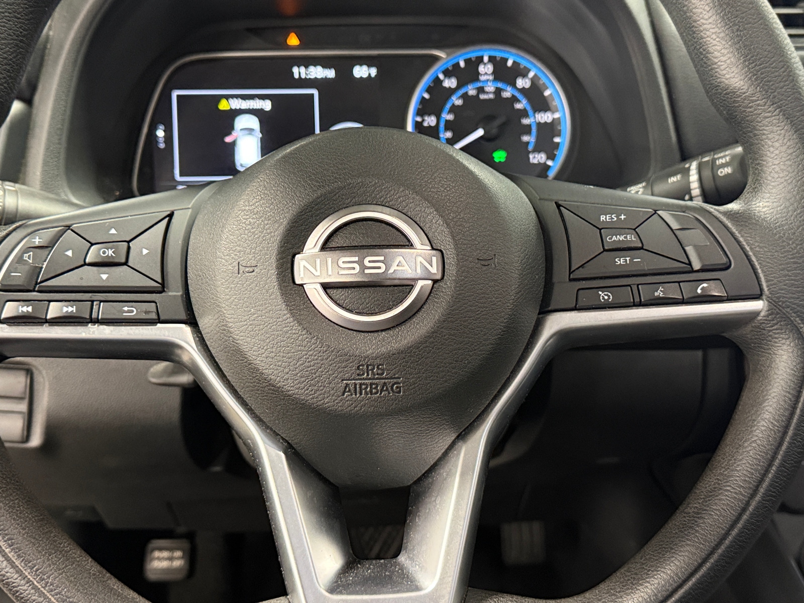 Thumbnail: 2023 Nissan Leaf - 5