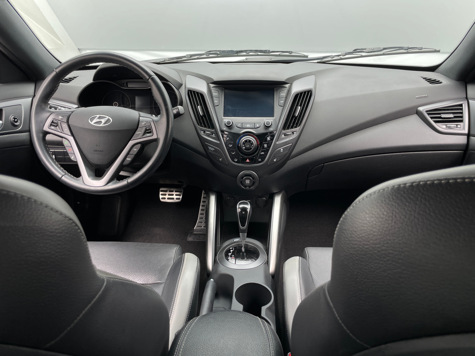 Thumbnail: 2017 Hyundai Veloster - 2