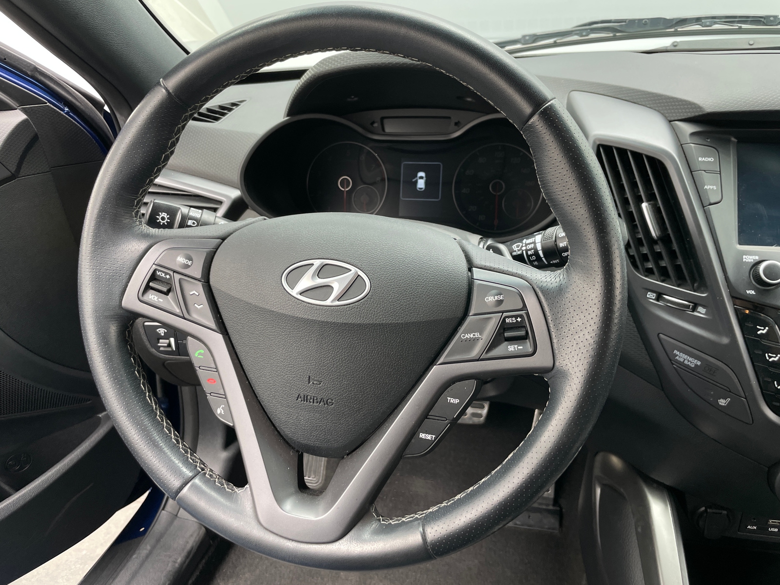 Thumbnail: 2017 Hyundai Veloster - 4