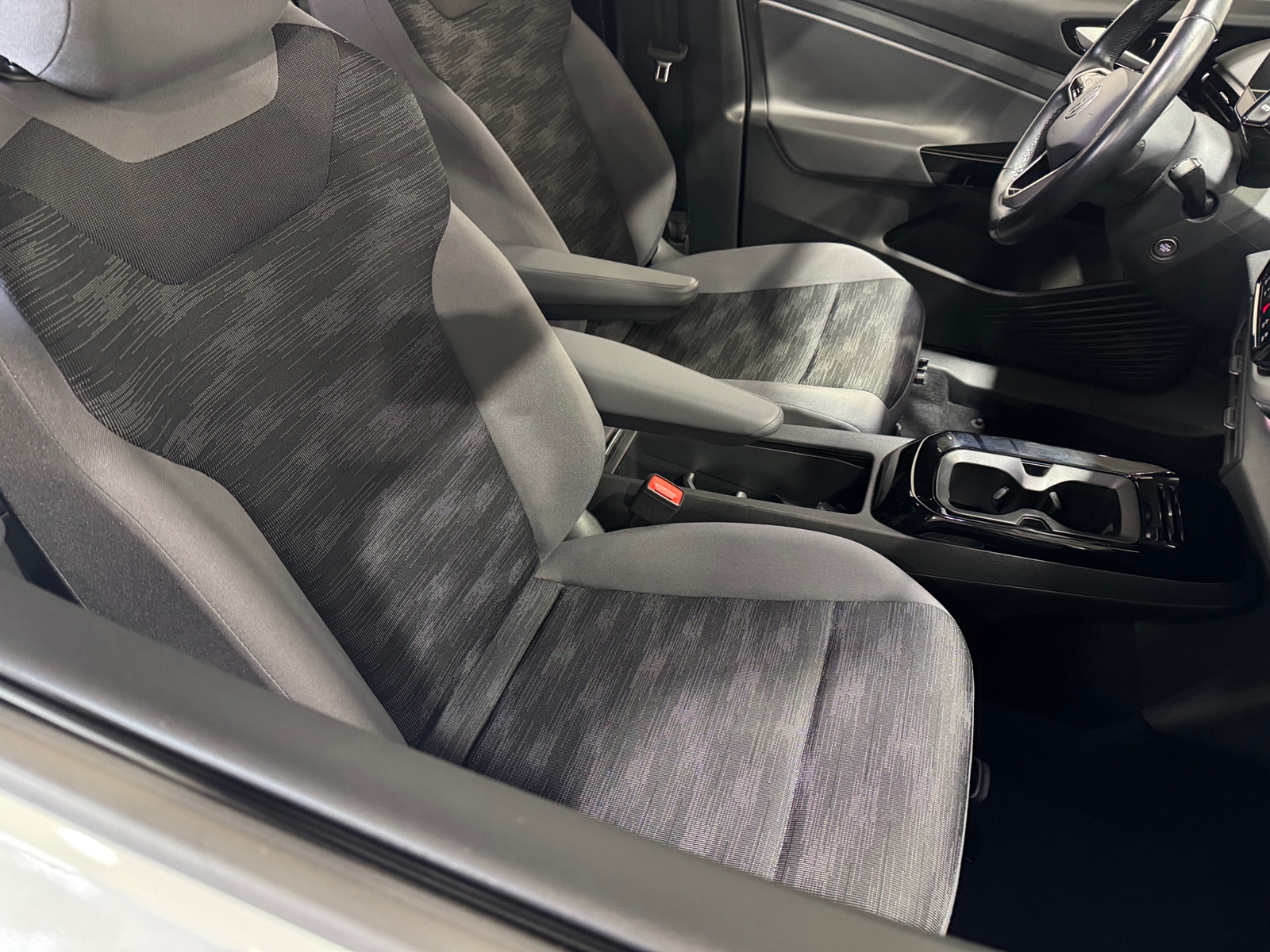 Thumbnail: 2021 Volkswagen ID.4 - 2