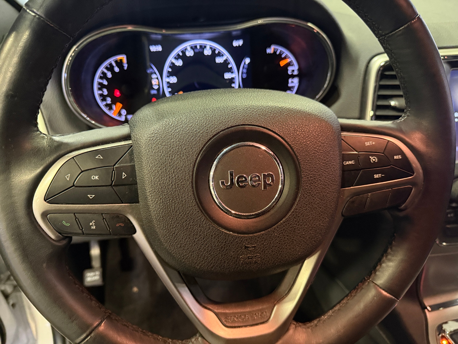 Thumbnail: 2018 Jeep Grand Cherokee - 4