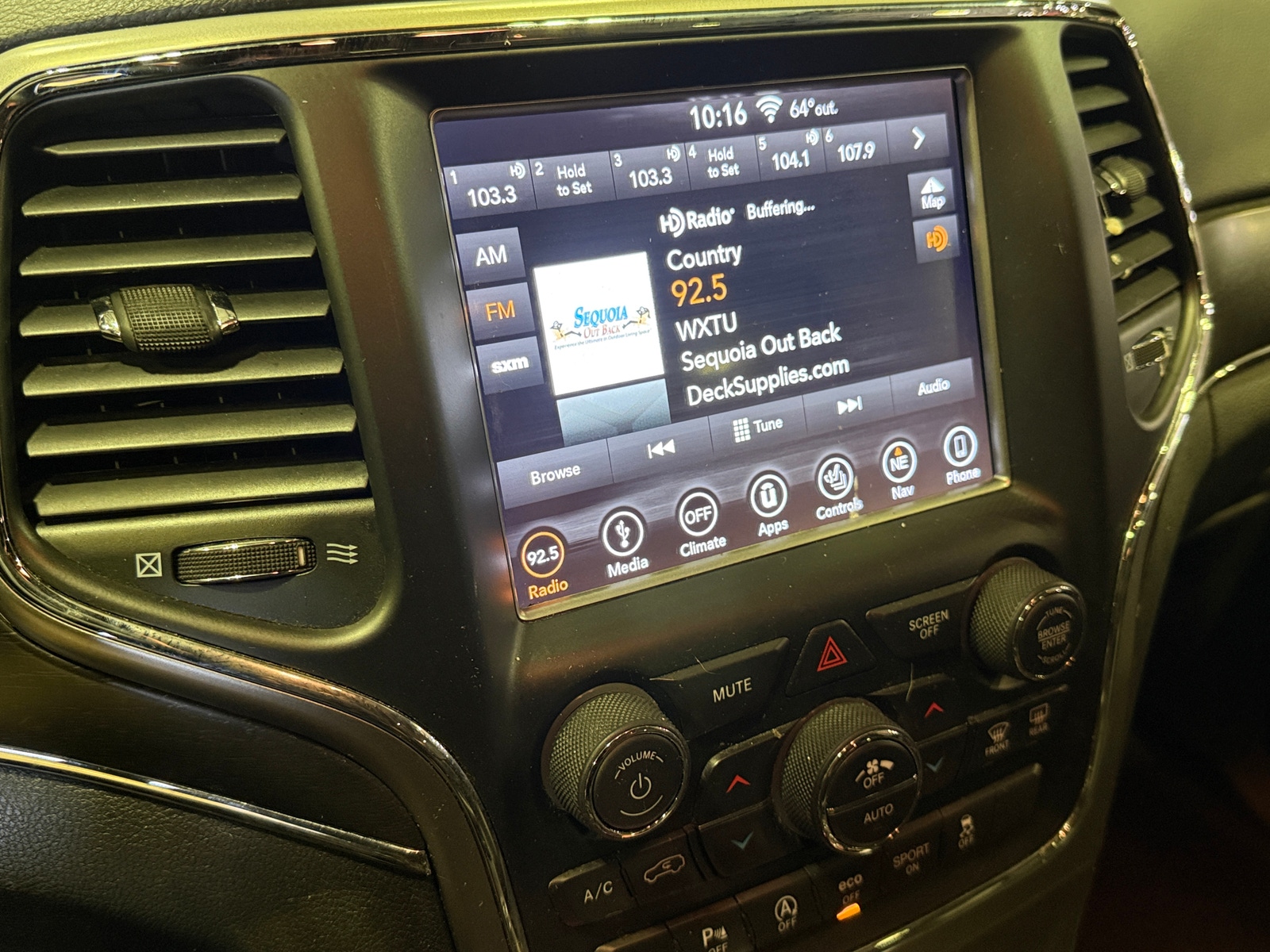 Thumbnail: 2018 Jeep Grand Cherokee - 3