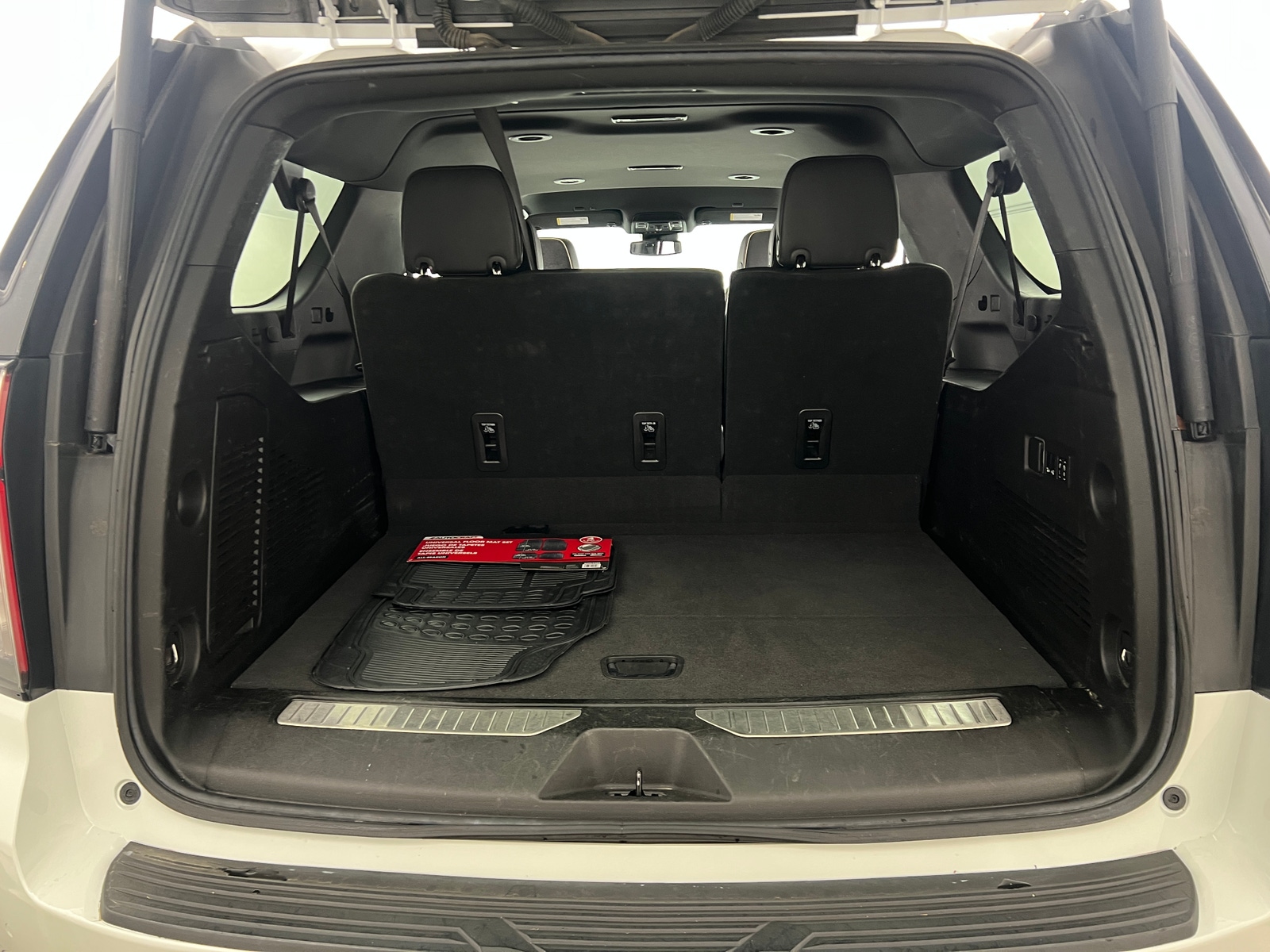 Thumbnail: 2023 Chevrolet Suburban - 6