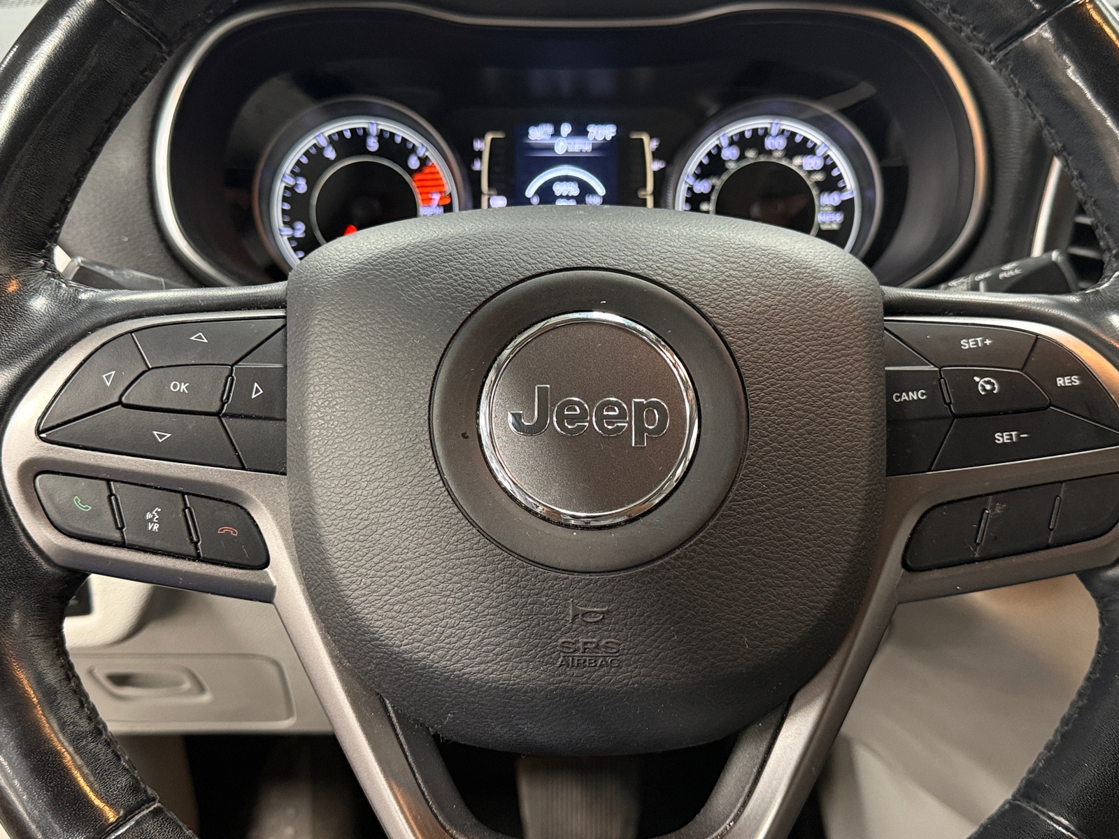 Thumbnail: 2020 Jeep Cherokee - 5