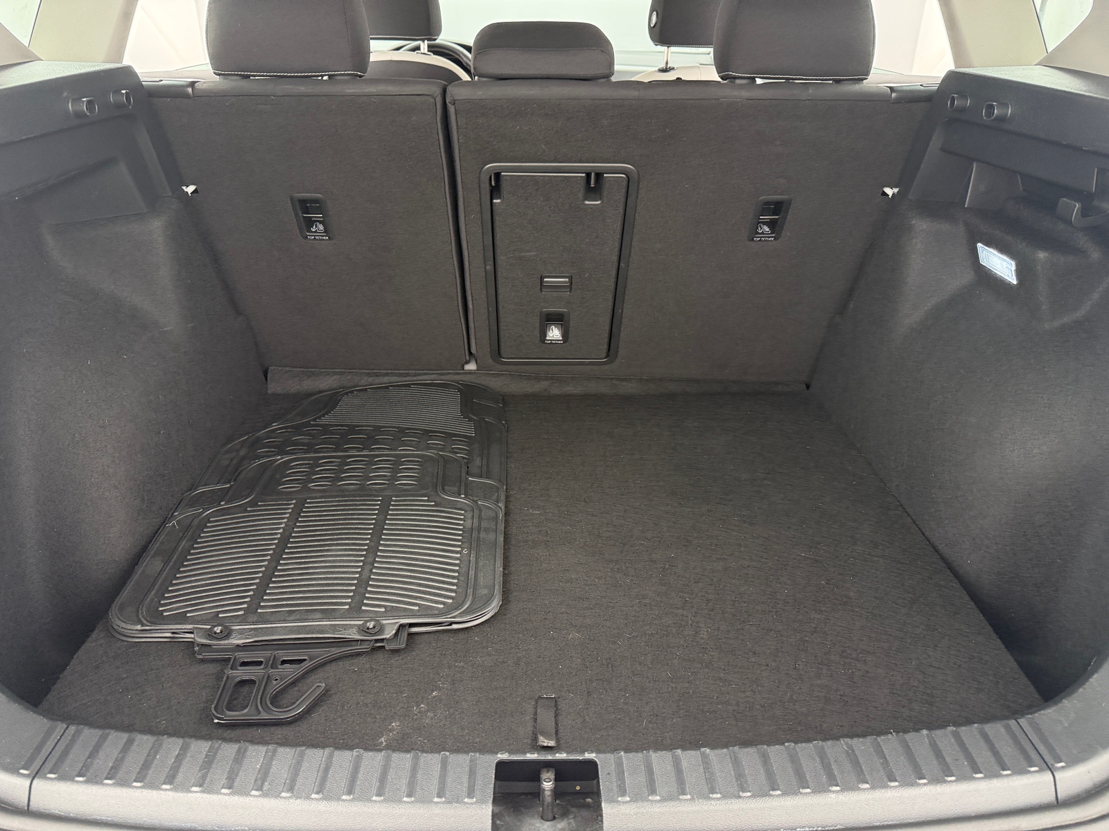 Thumbnail: 2025 Volkswagen Taos - 7