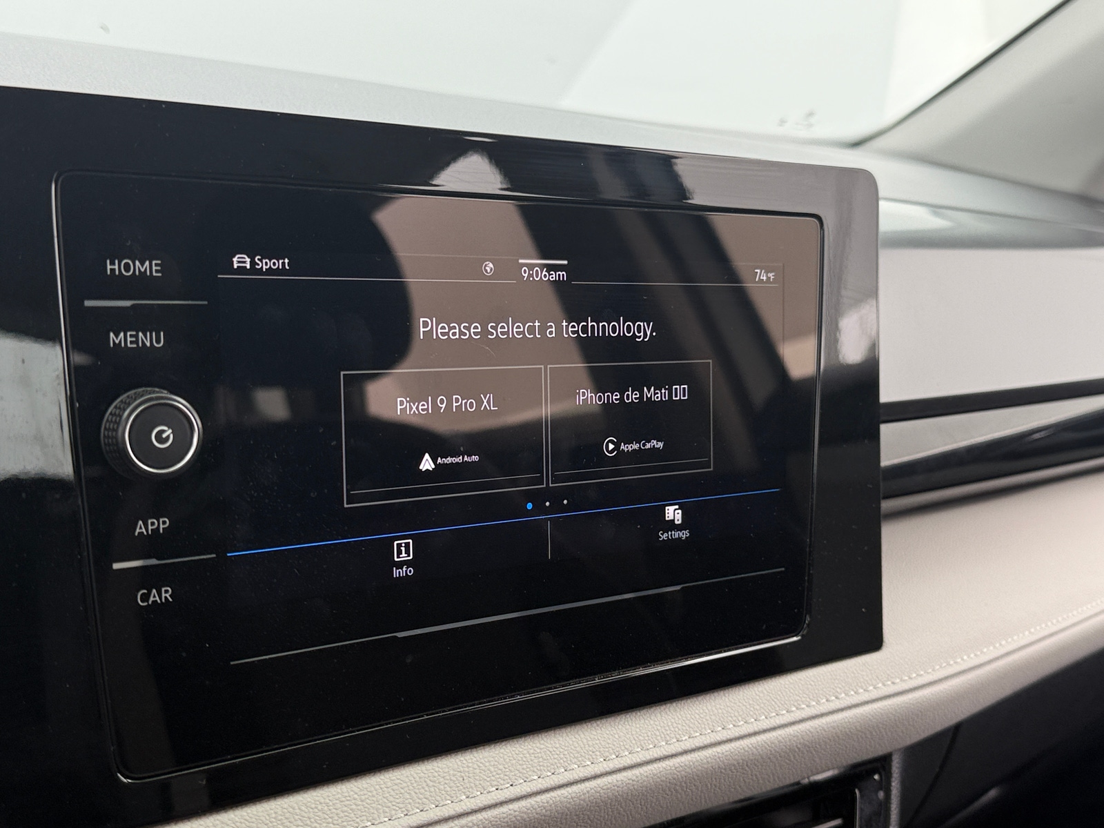 Thumbnail: 2025 Volkswagen Taos - 4