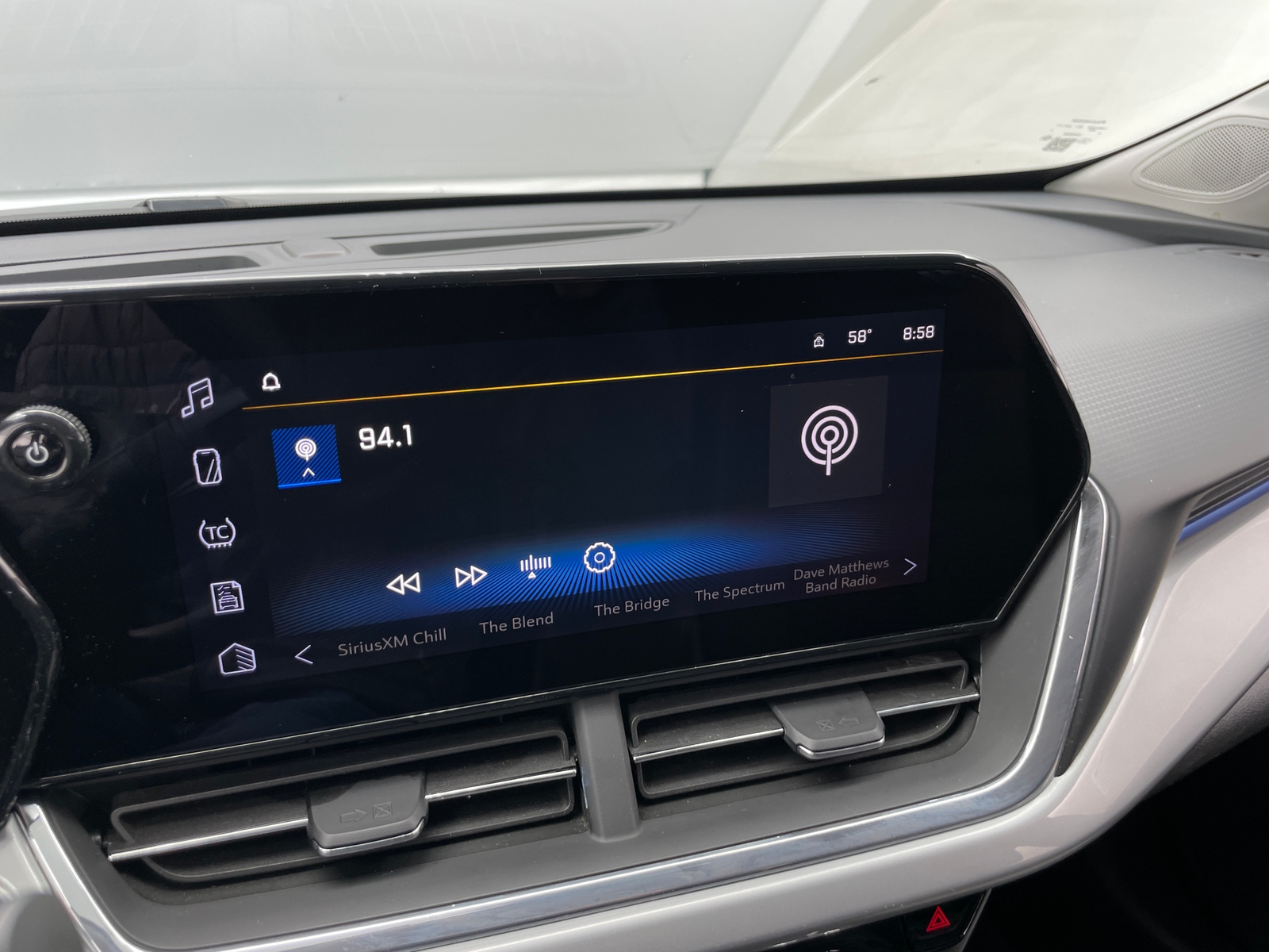 Thumbnail: 2025 Chevrolet Trax - 4