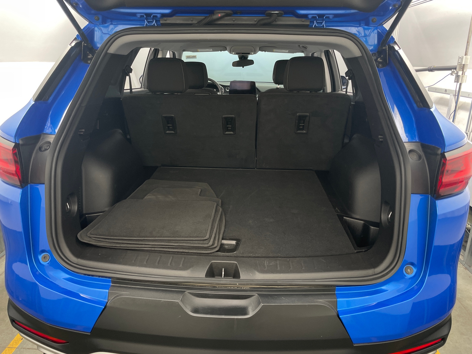 Thumbnail: 2025 Chevrolet Blazer - 7