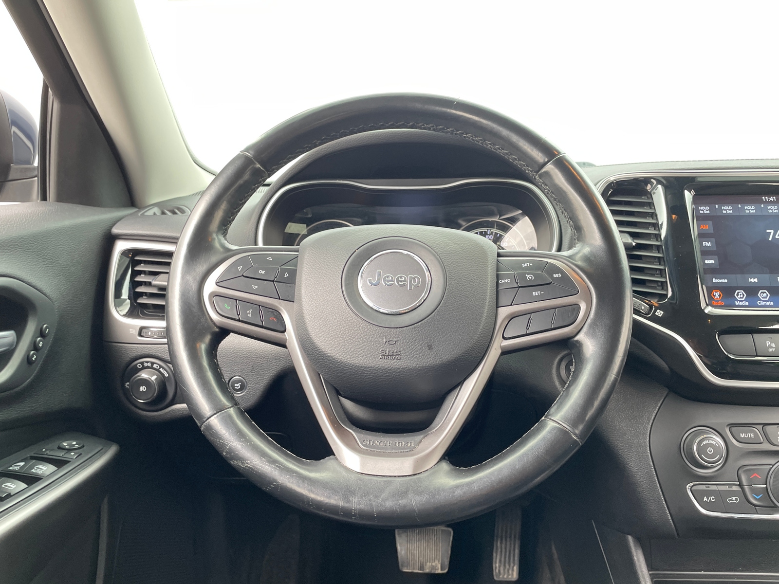 Thumbnail: 2020 Jeep Cherokee - 4