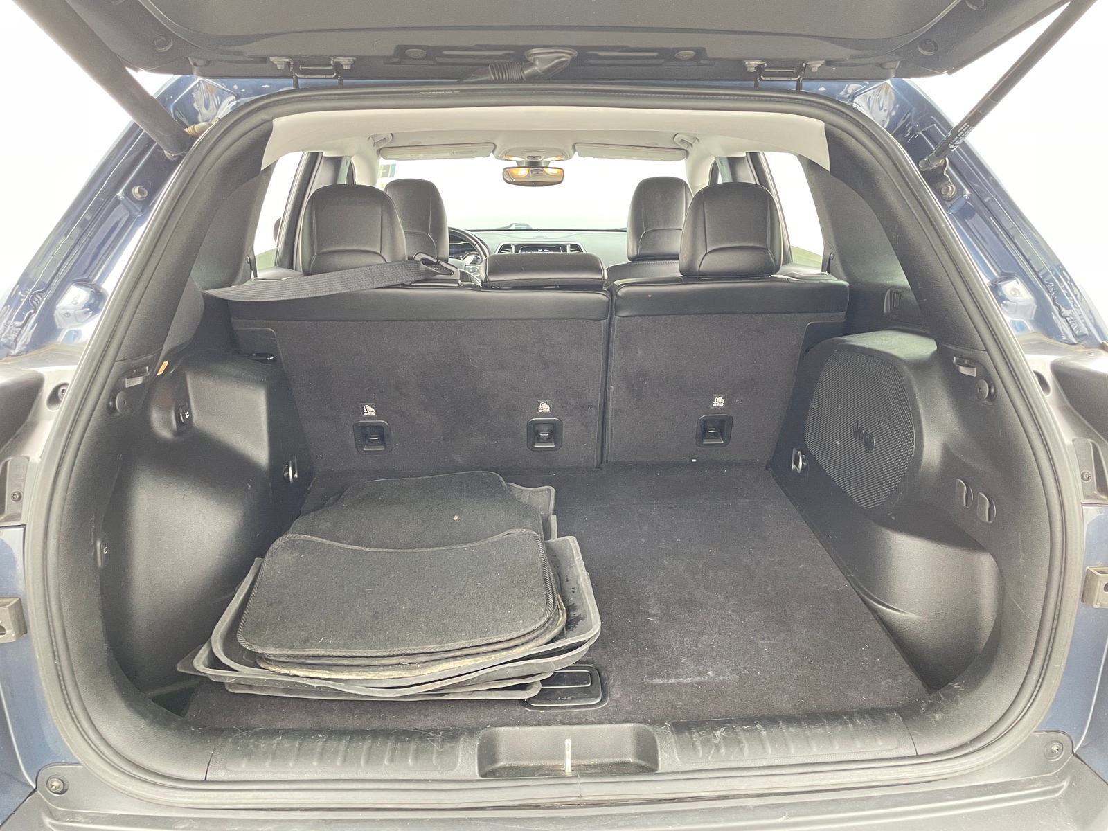 Thumbnail: 2020 Jeep Cherokee - 6