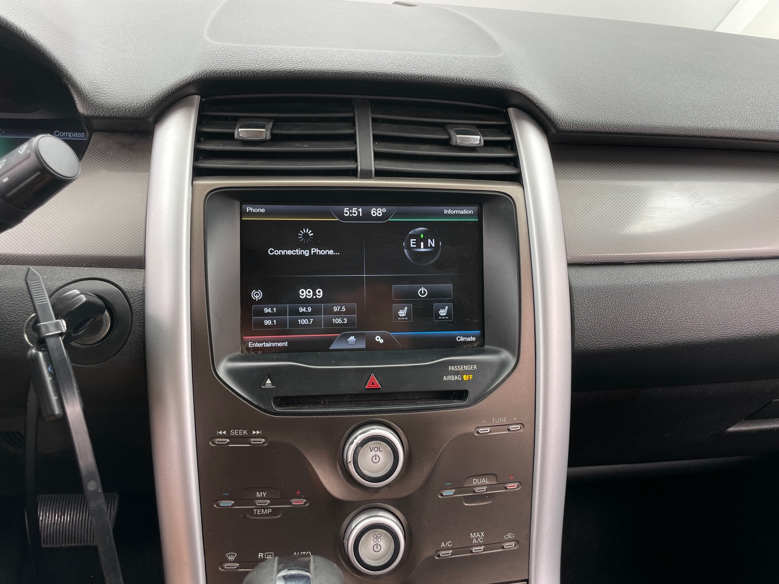 Thumbnail: 2014 Ford Edge - 4