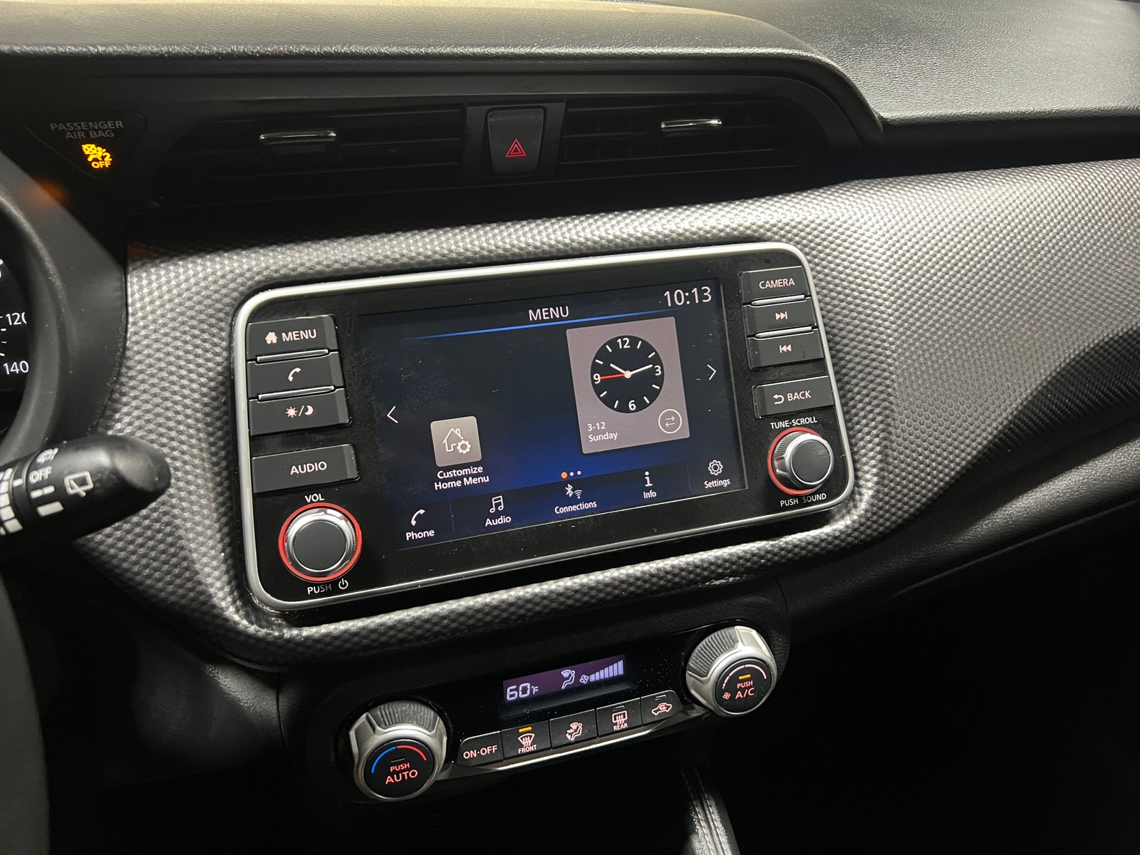 Thumbnail: 2019 Nissan Kicks - 4