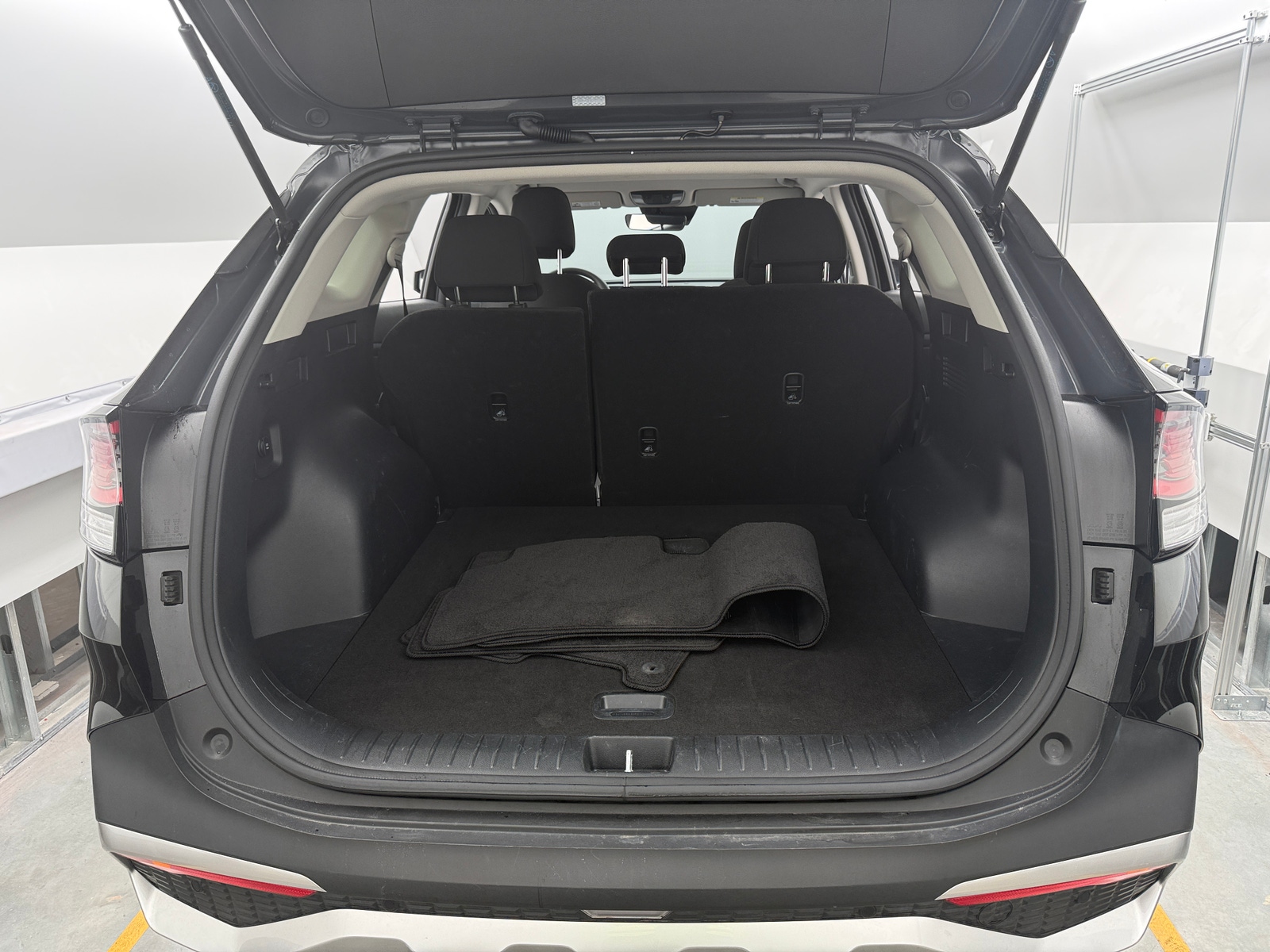 Thumbnail: 2025 Kia Sportage - 7