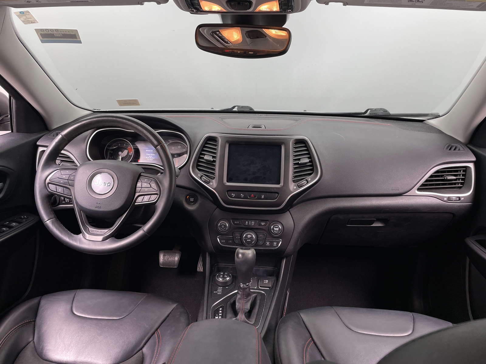 Thumbnail: 2020 Jeep Cherokee - 3