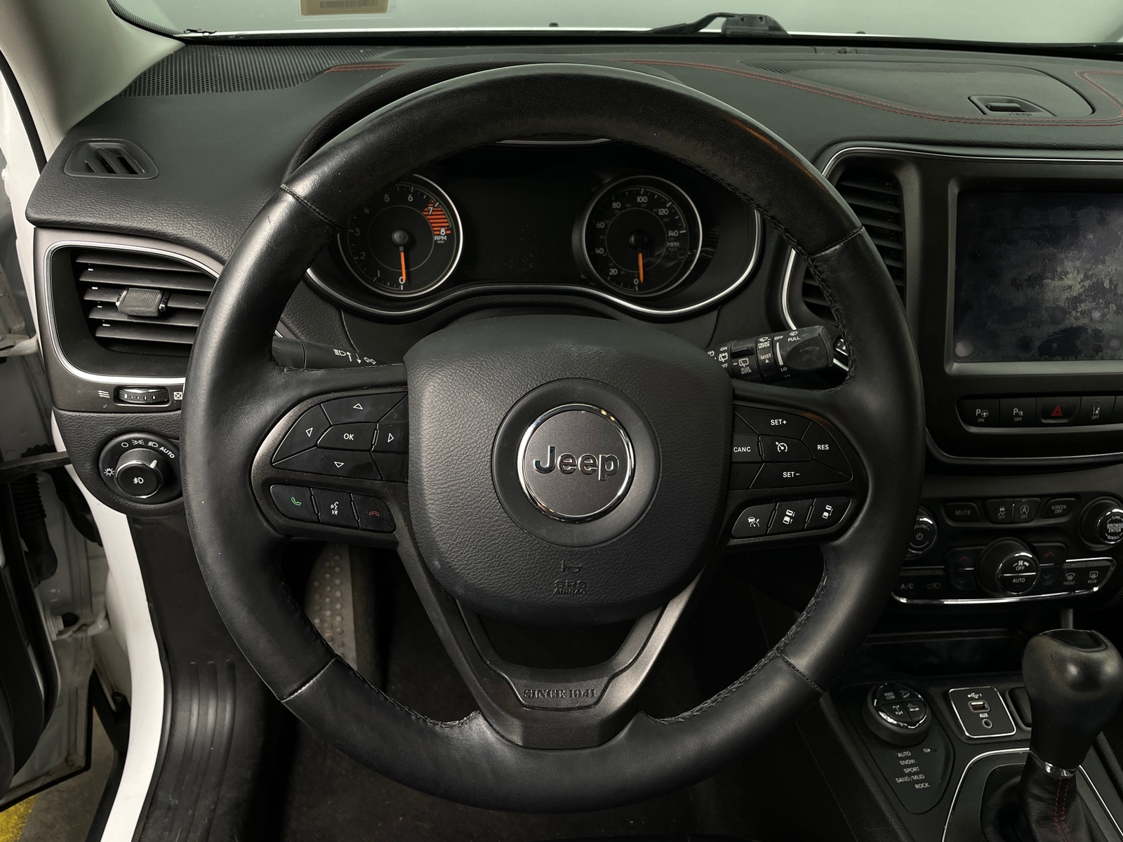 Thumbnail: 2020 Jeep Cherokee - 5