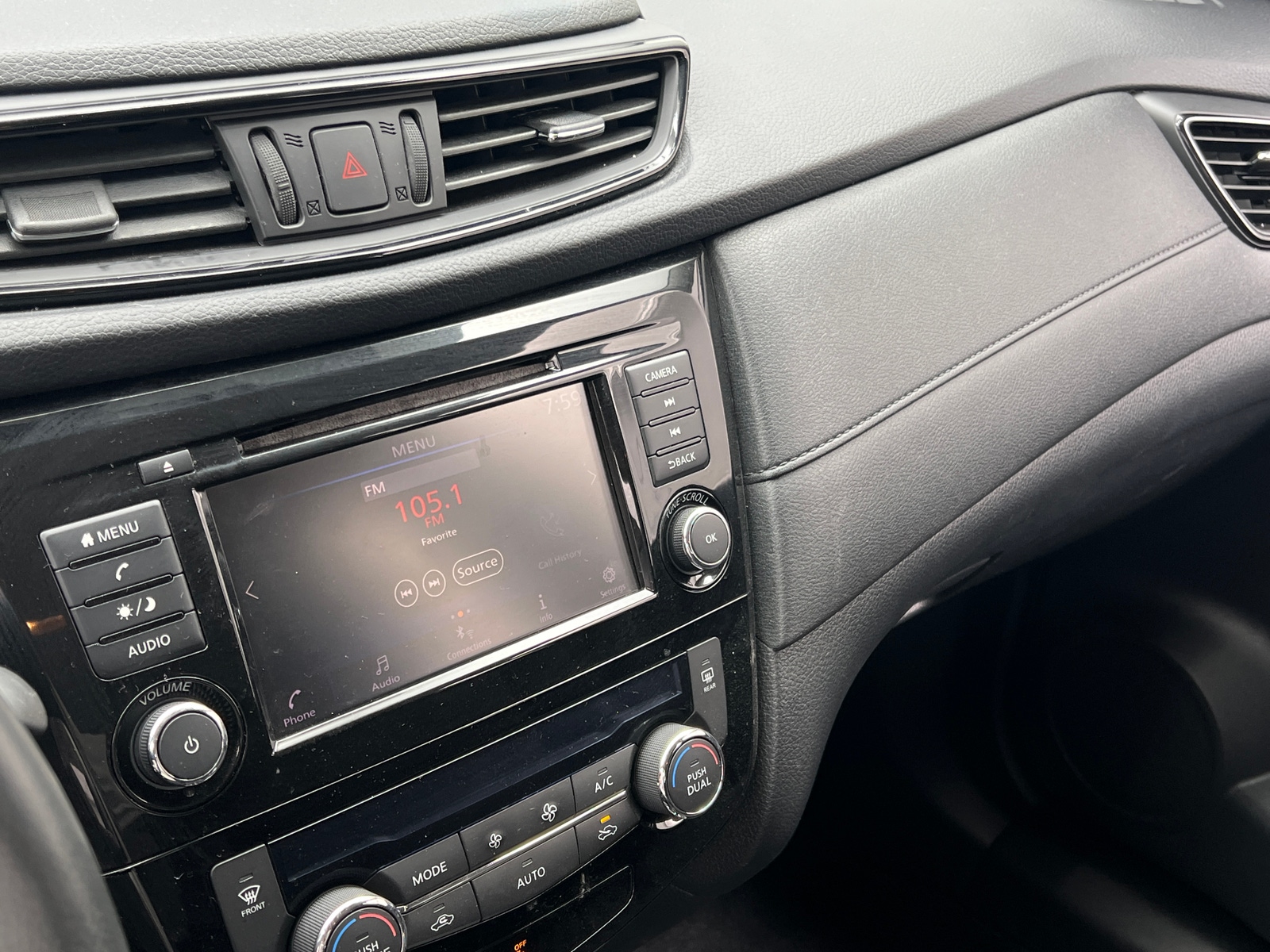 Thumbnail: 2018 Nissan Rogue - 4