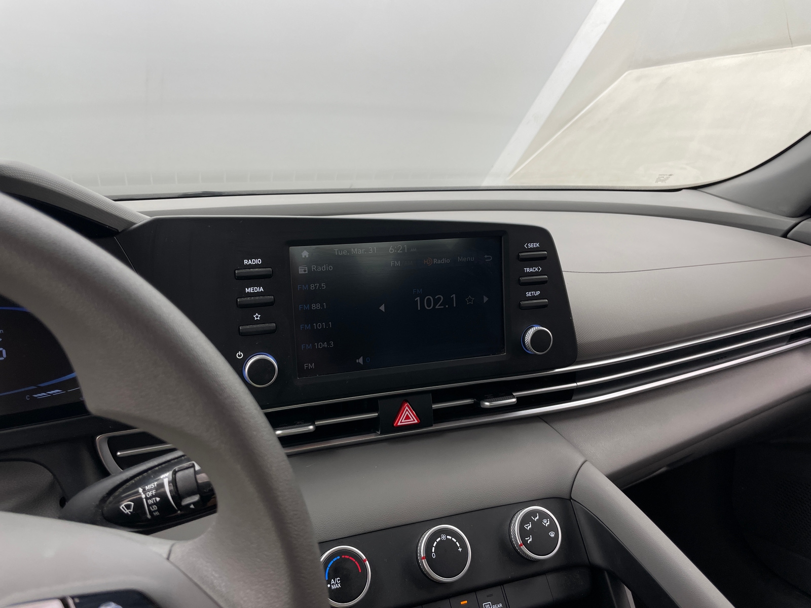 Thumbnail: 2024 Hyundai Elantra - 4