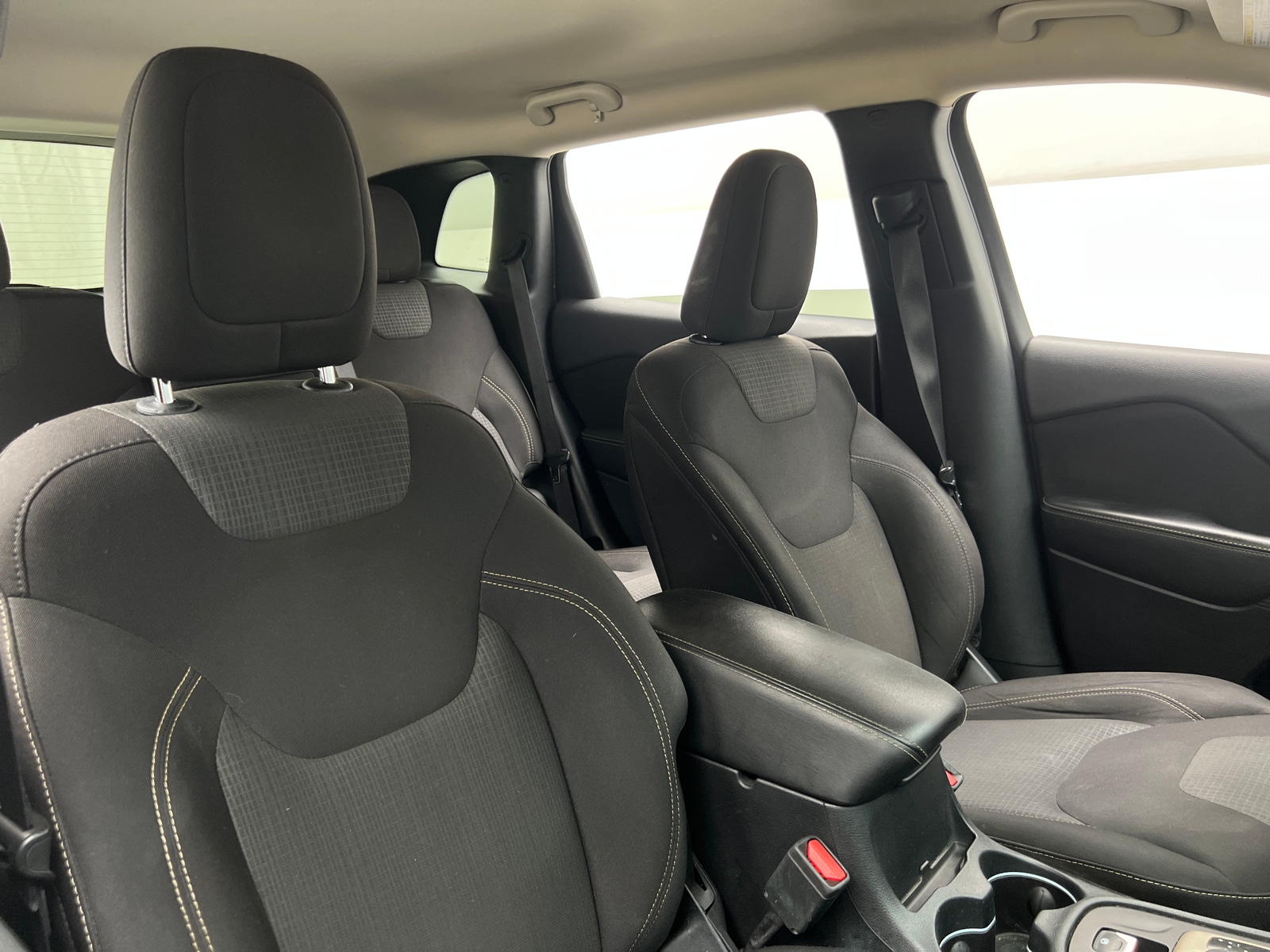 Thumbnail: 2016 Jeep Cherokee - 2