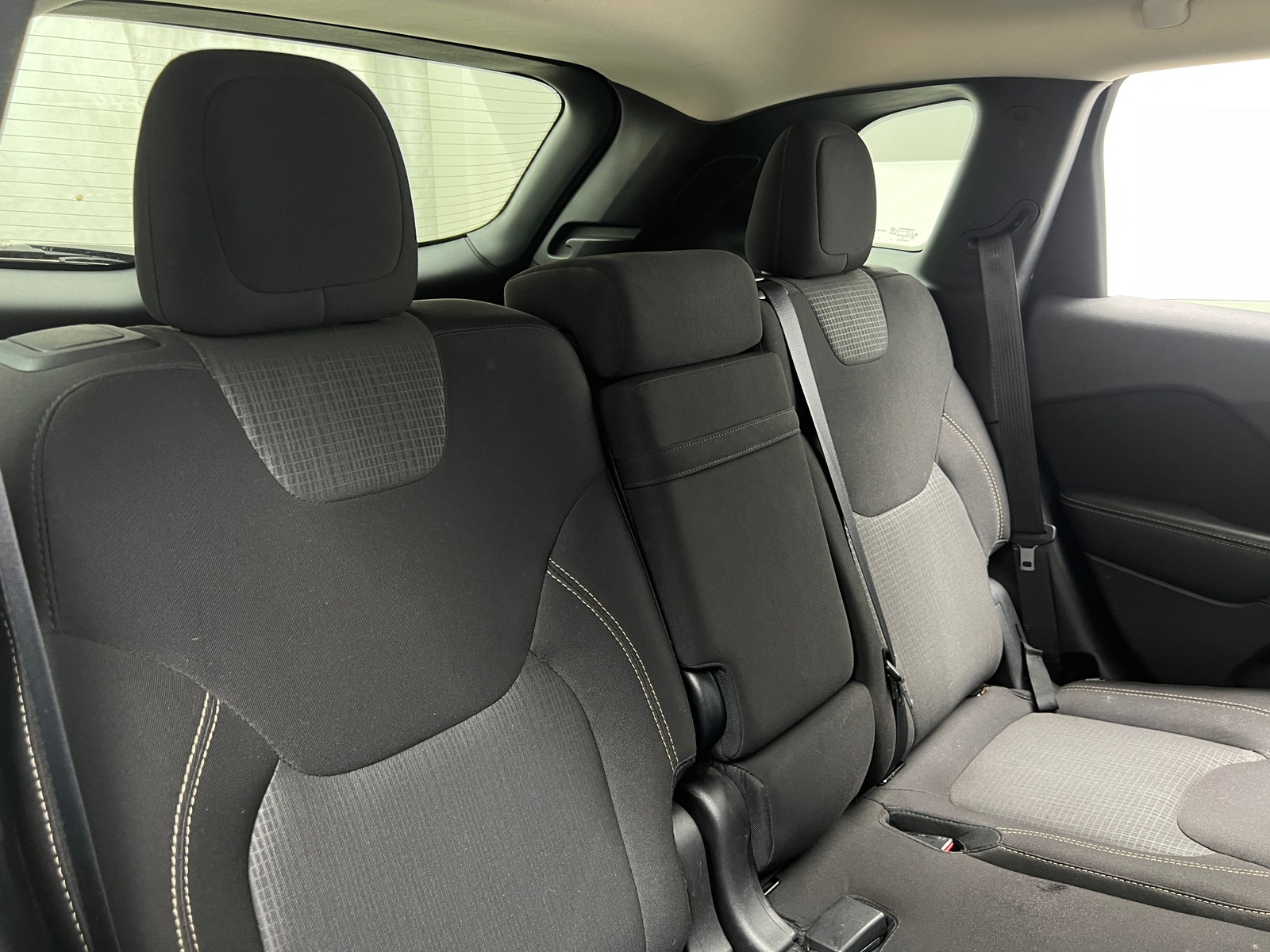 Thumbnail: 2016 Jeep Cherokee - 6