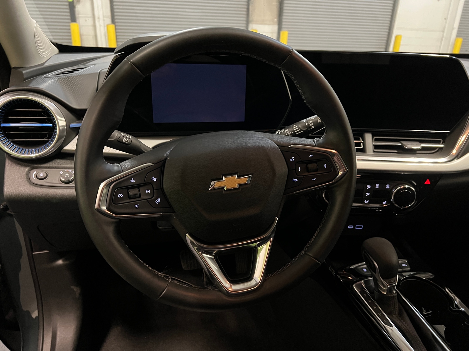 Thumbnail: 2025 Chevrolet Trax - 5