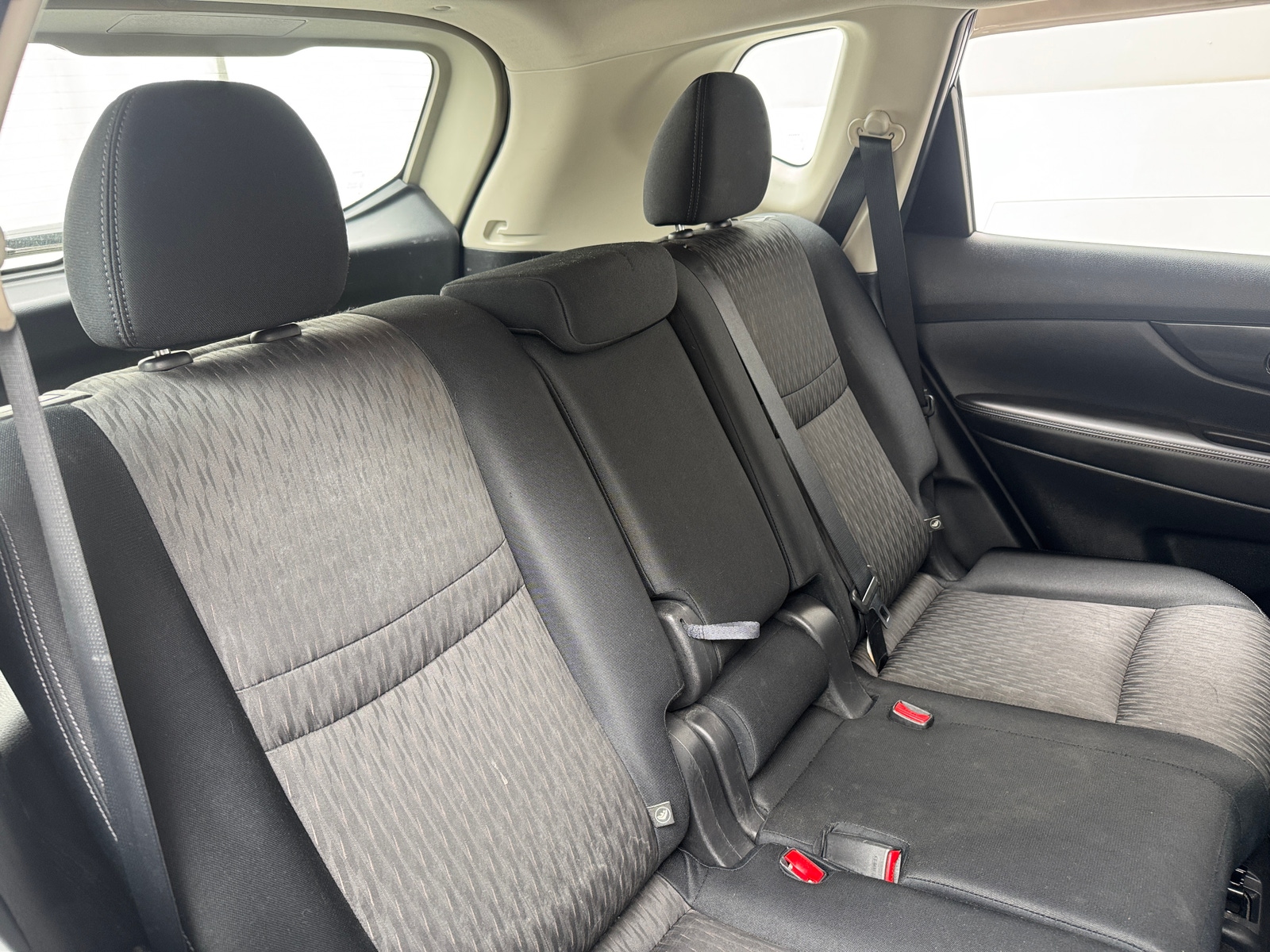 Thumbnail: 2017 Nissan Rogue - 6