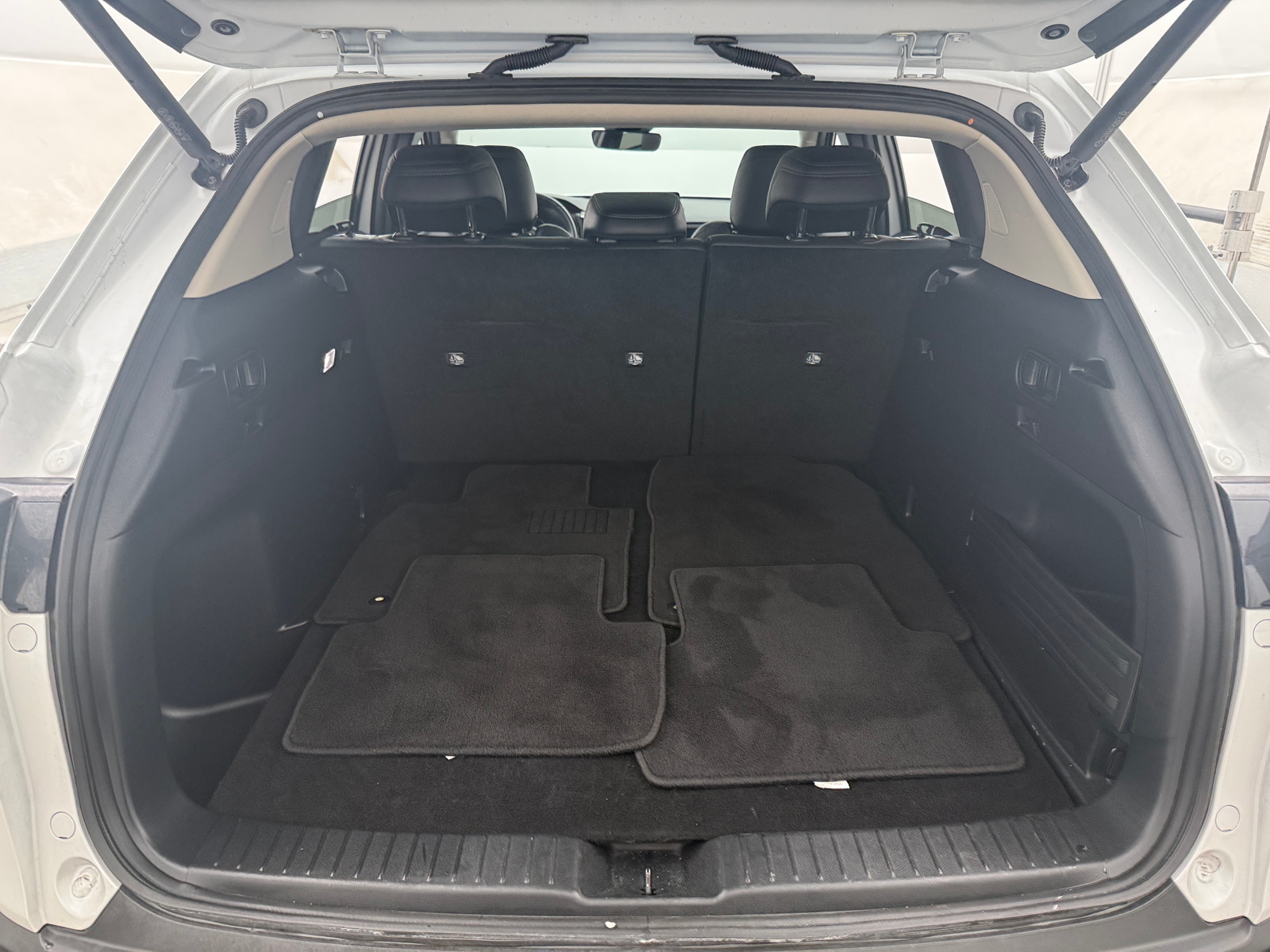 Thumbnail: 2025 Mazda CX-50 - 6