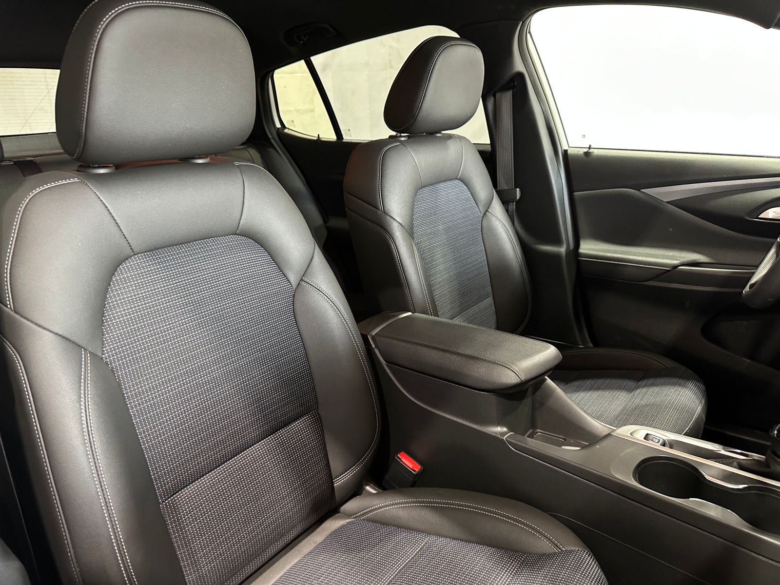 Thumbnail: 2025 Buick Envista - 2