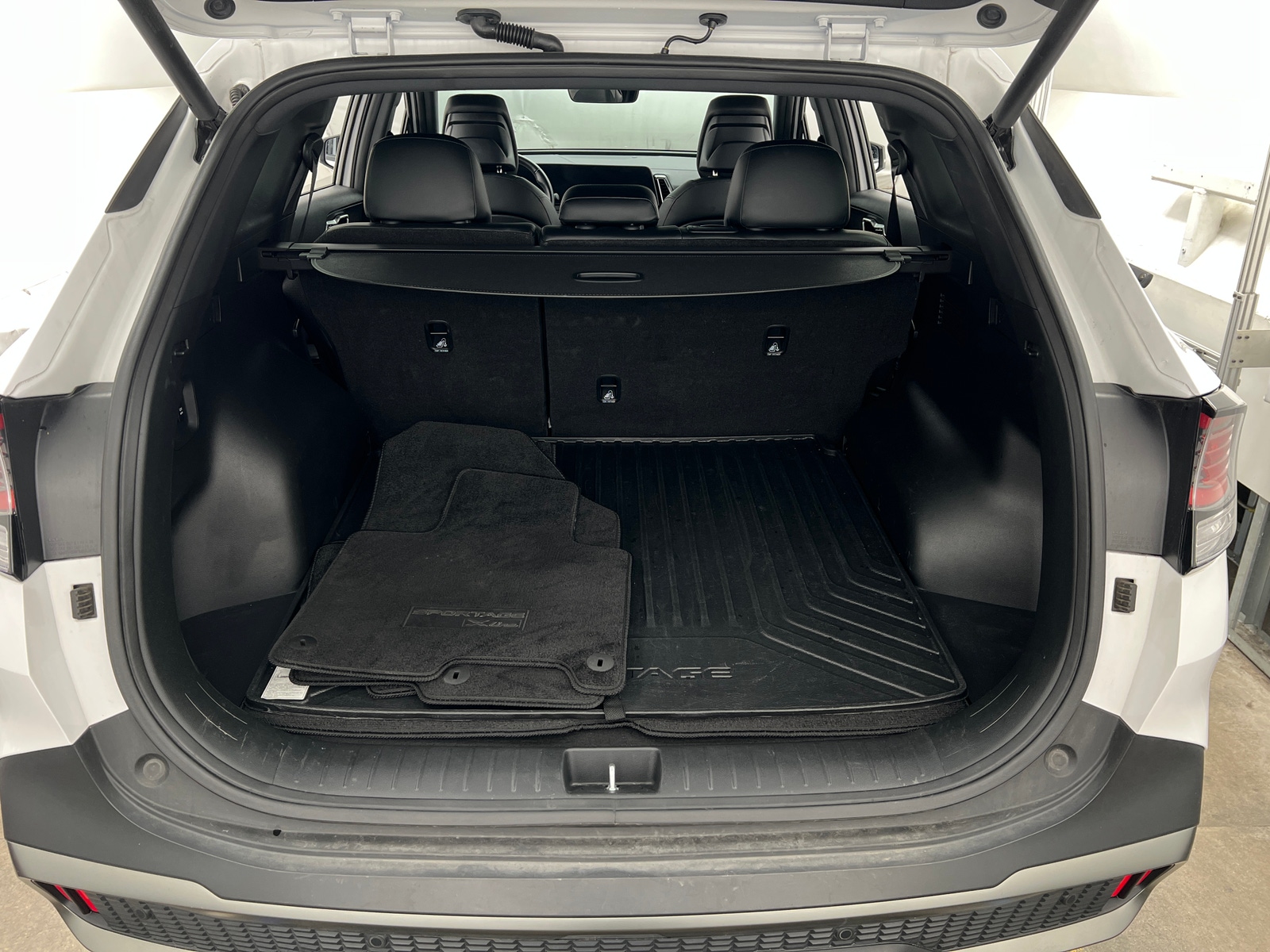 Thumbnail: 2023 Kia Sportage - 6