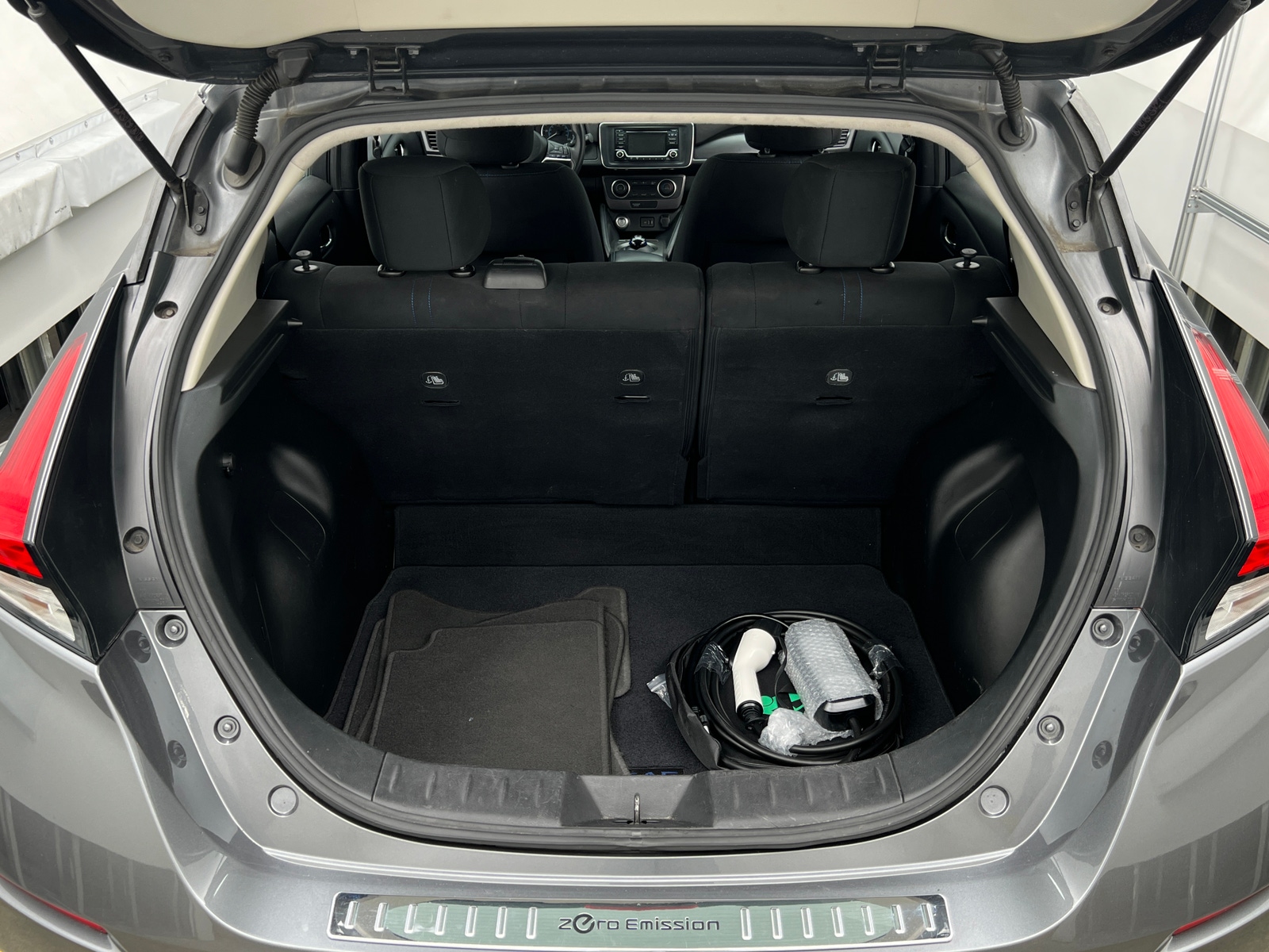 Thumbnail: 2019 Nissan Leaf - 7