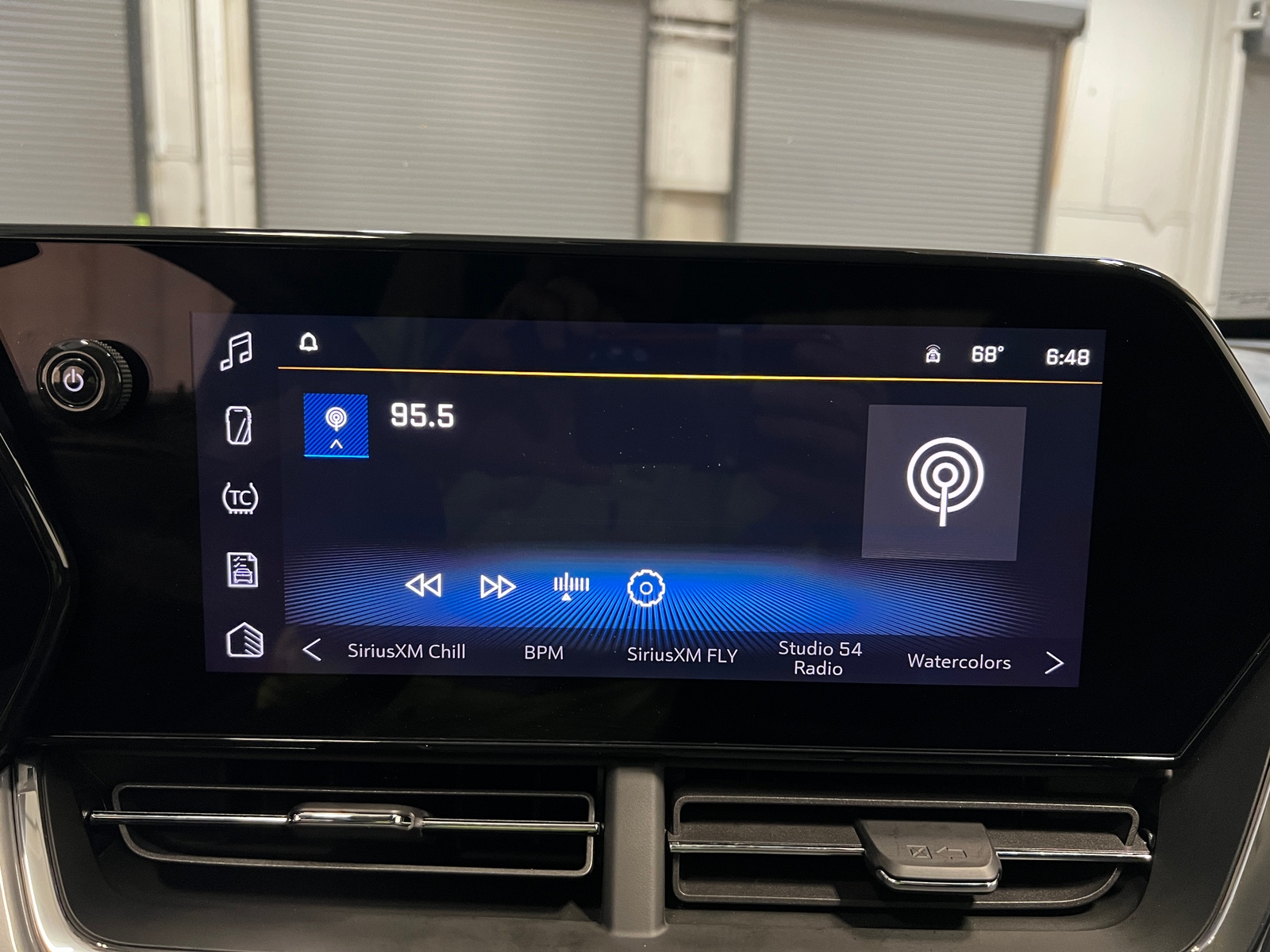 Thumbnail: 2025 Chevrolet Trax - 4