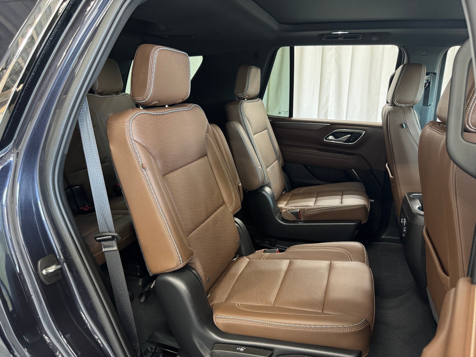 Thumbnail: 2022 Chevrolet Tahoe - 5